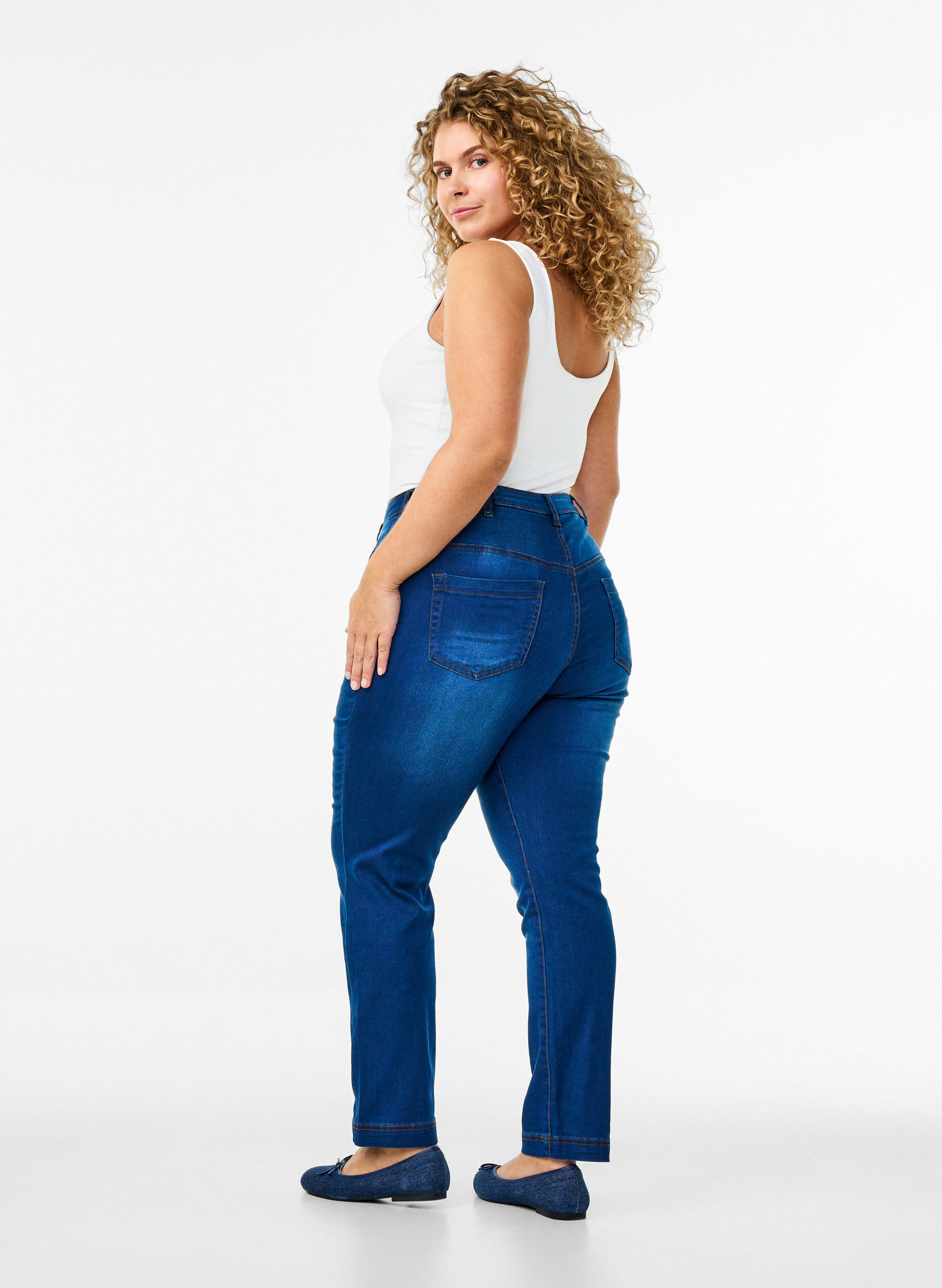 ZizziSlim Fit Emily Jeans mit normaler Taillenh&ouml;he, Blau, Model image number 1