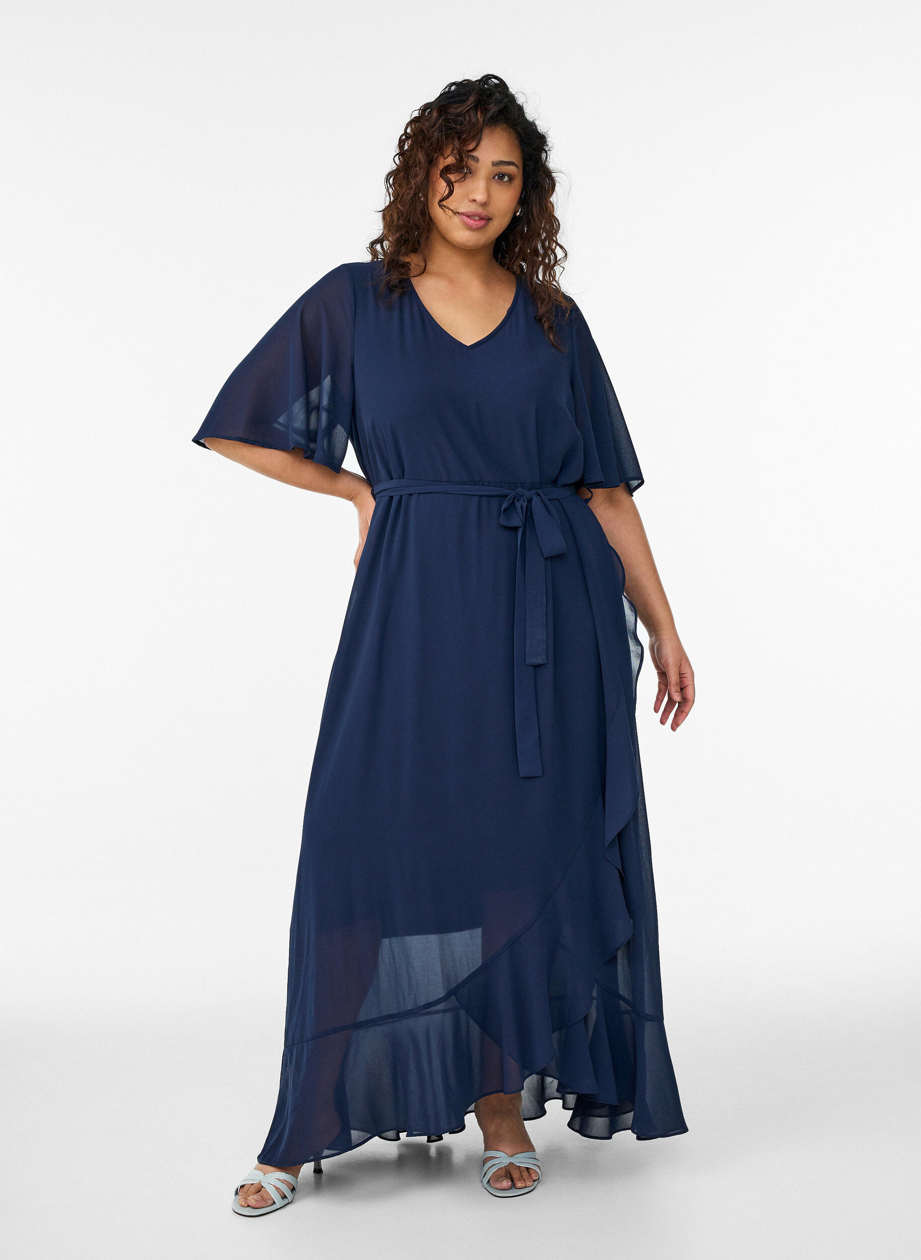 ZizziMaxikleid aus Chiffon mit V-Ausschnitt und R&uuml;schensaum, Blau, Model image number 0
