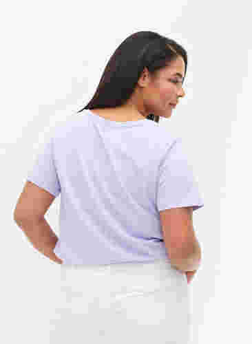 Einfarbiges basic T-Shirt aus Baumwolle, Lavender, Model image number 1