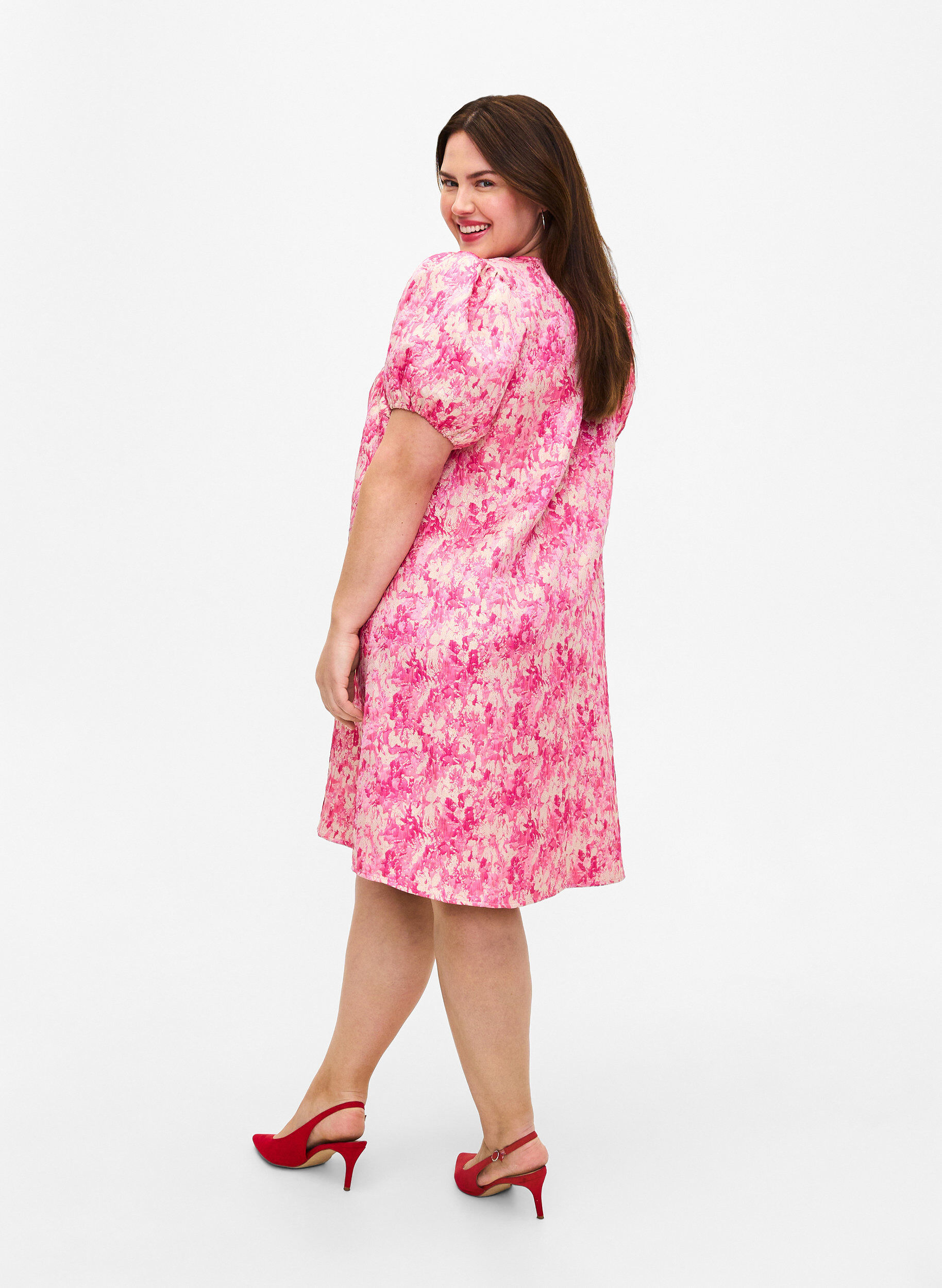 ZizziKleid mit kurzen Puff&auml;rmeln, Chateau Rose AOP, Model image number 1