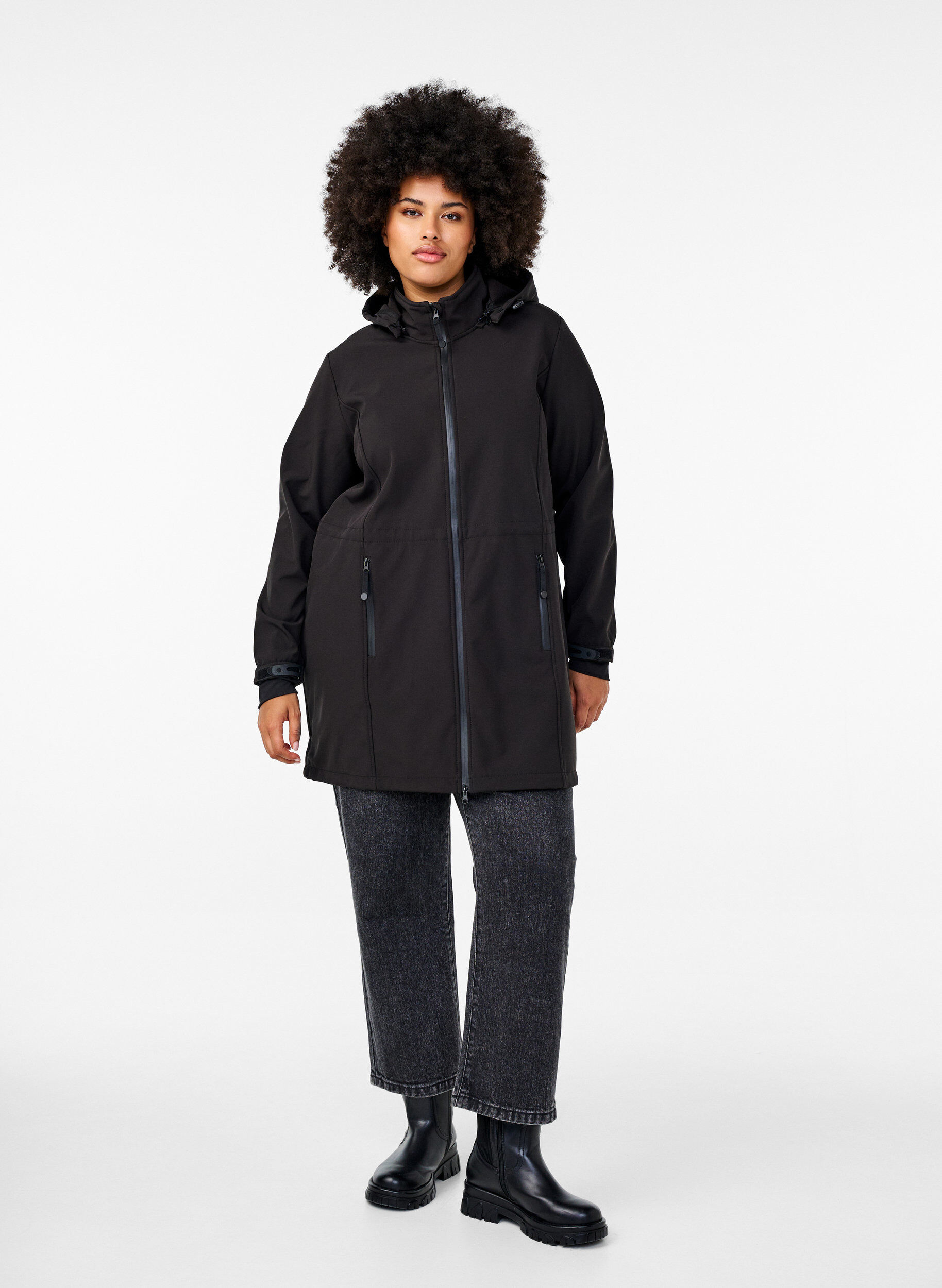 ZizziSoftshelljacke mit abnehmbarer Kapuze, Schwarz, Model image number 1