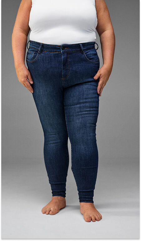  Super Slim-Fit-Jeans mit hoher Taille
