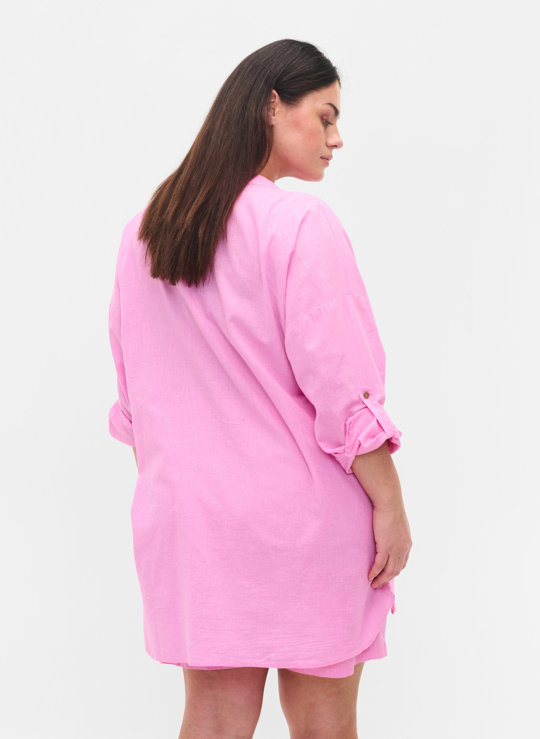 Bluse mit 3/4-Ärmeln und Knopfverschluss, Begonia Pink, Model