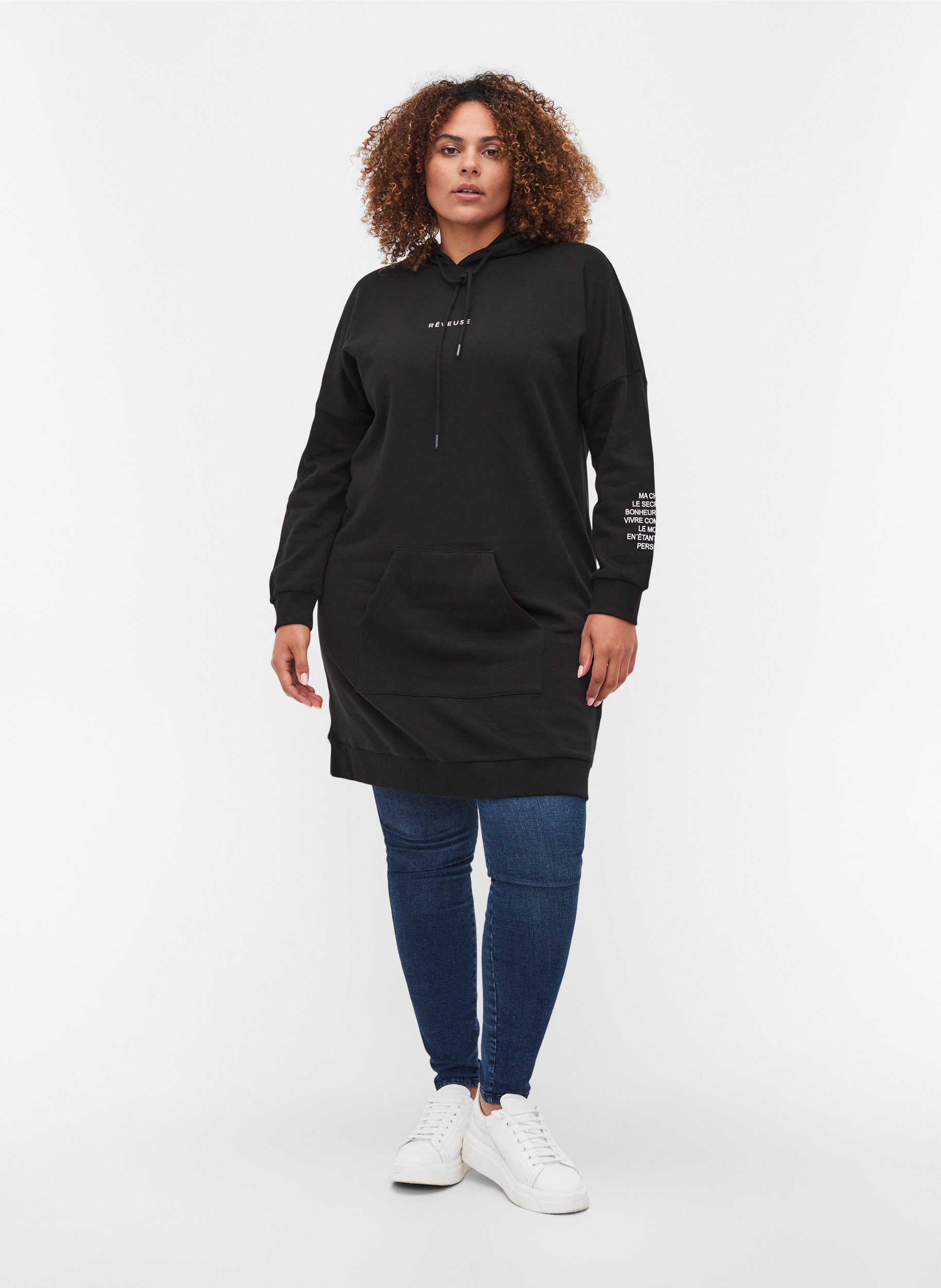 Sweatkleid aus Baumwolle mit Kapuze und Textprint, Black, Model image number 2
