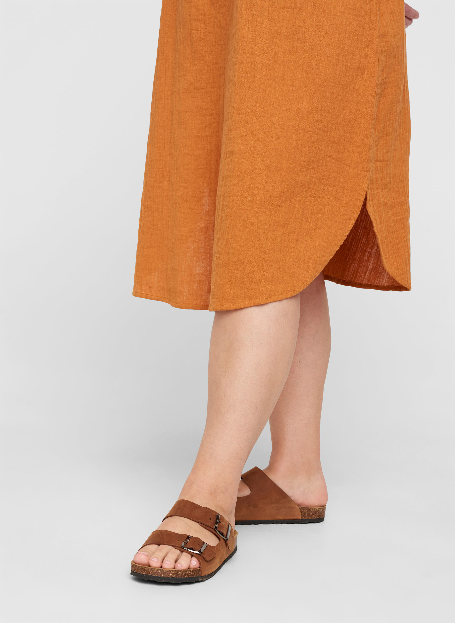 Ledersandalen mit breiter Passform, Cognac, Model