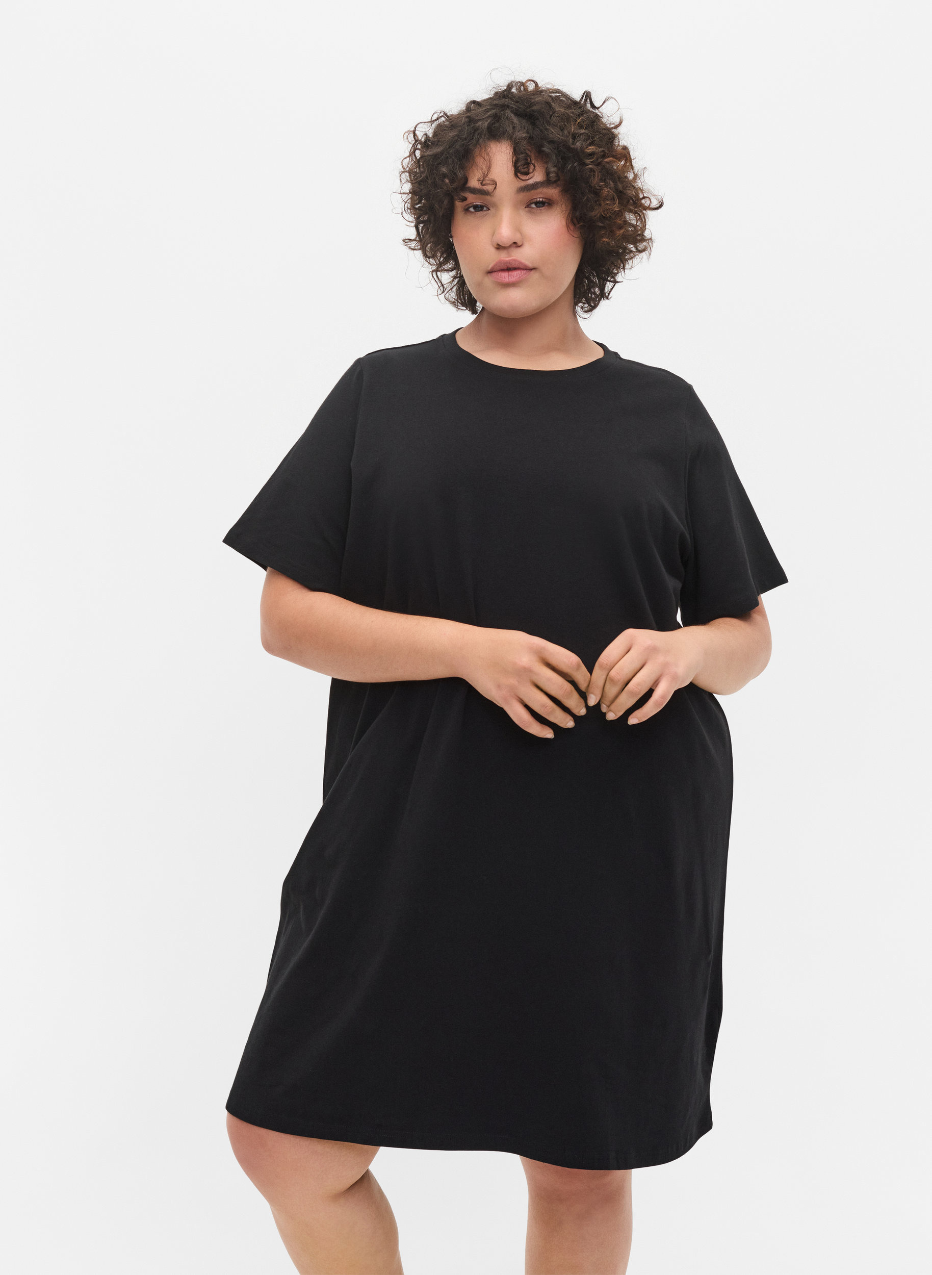 Einfarbiges T-Shirt-Nachthemd aus Baumwolle, Black, Model