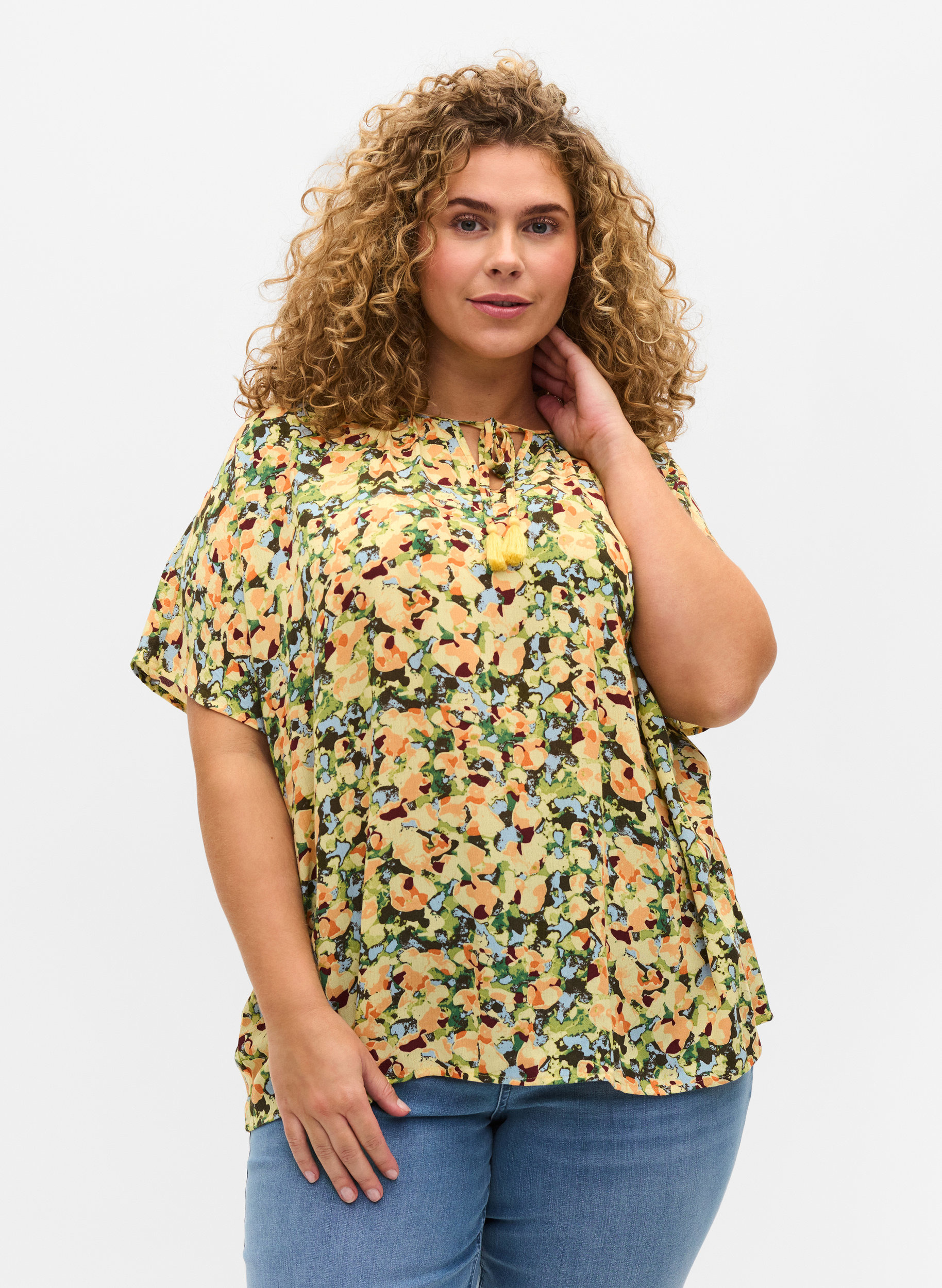 Kurzarm Bluse aus Viskose, Yellow Summer AOP, Model