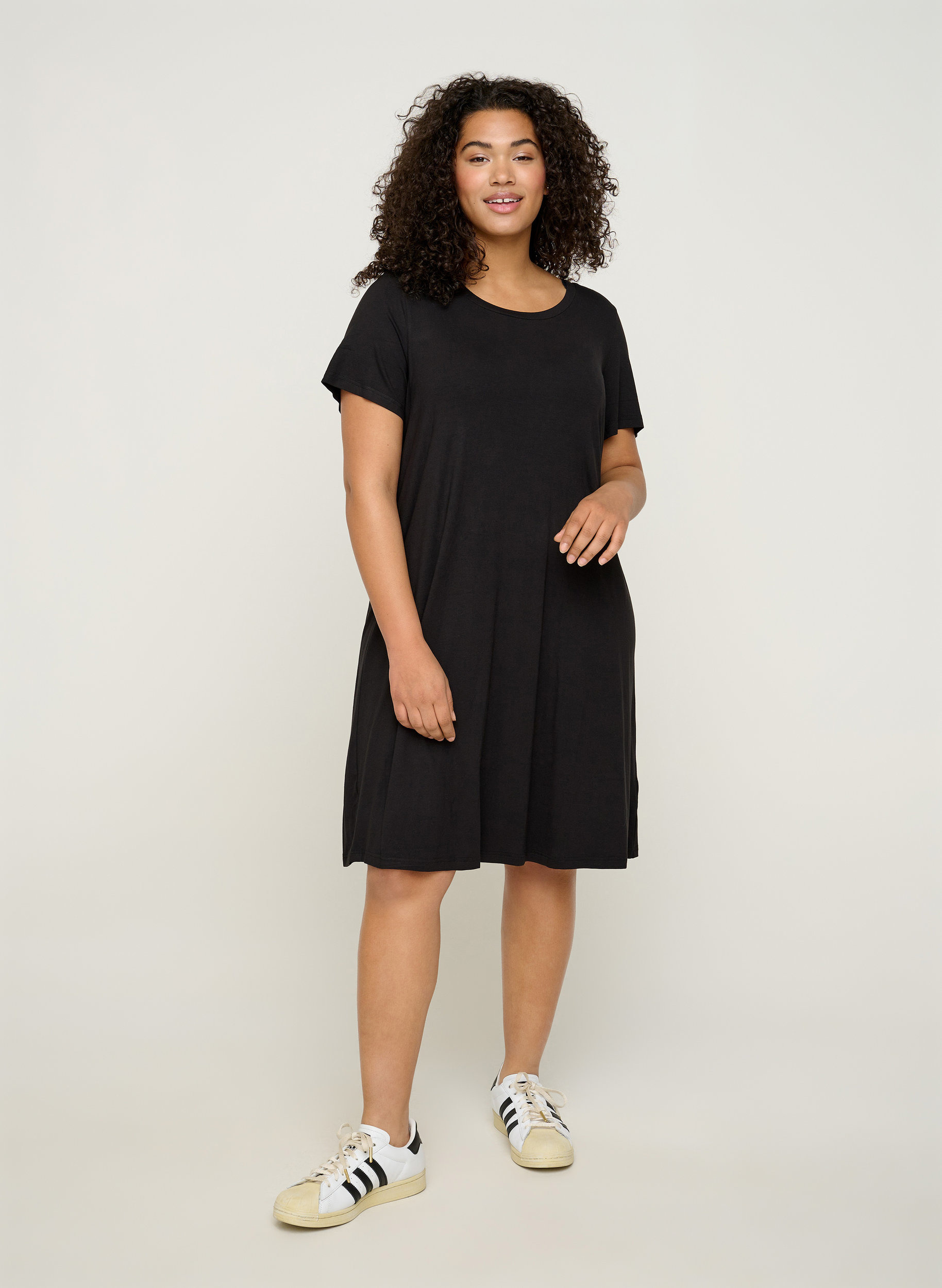 Kleid mit kurzen Ärmeln, Black, Model image number 2