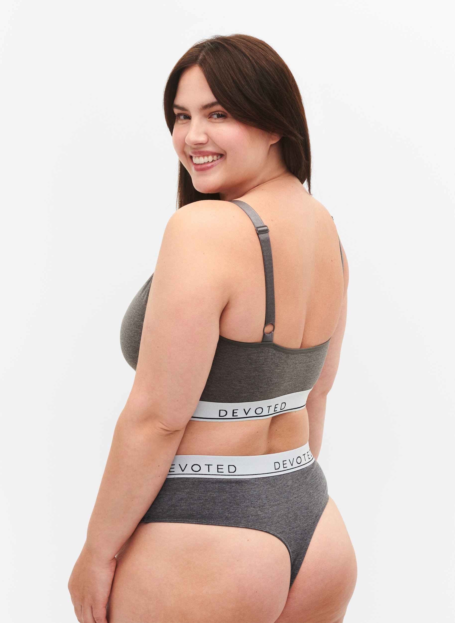 G-String mit regulärer Taille, Medium Grey Melange, Model
