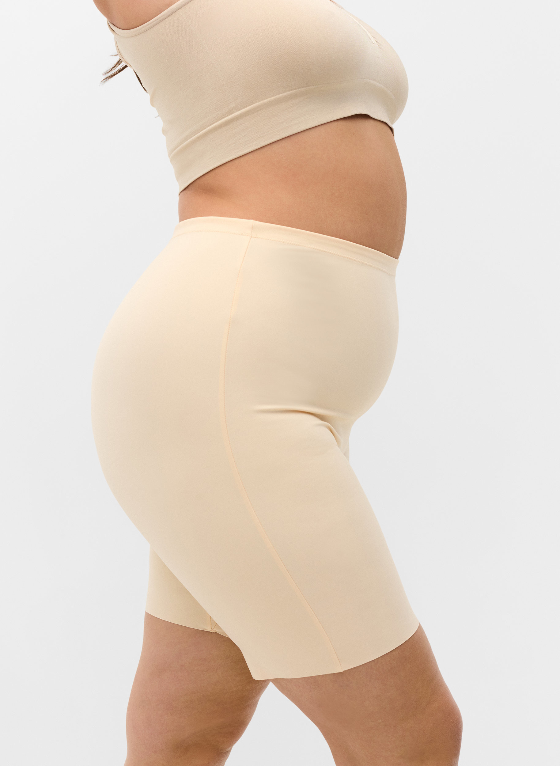 Light Shapewear Shorts mit hoher Taille, Nude, Model image number 2