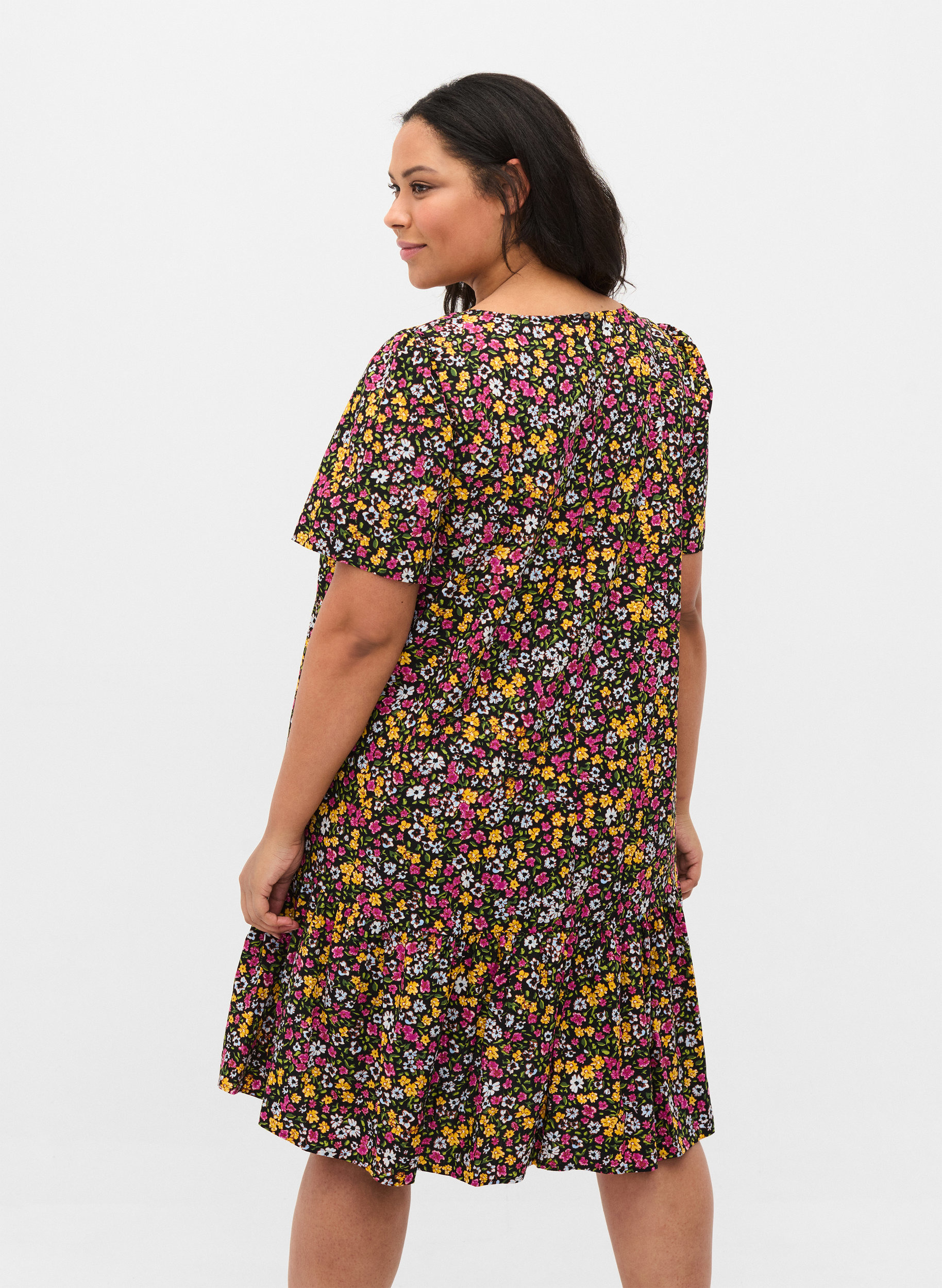 Kleid mit Blumenprint aus Bio-Baumwolle, Black Flower AOP, Model