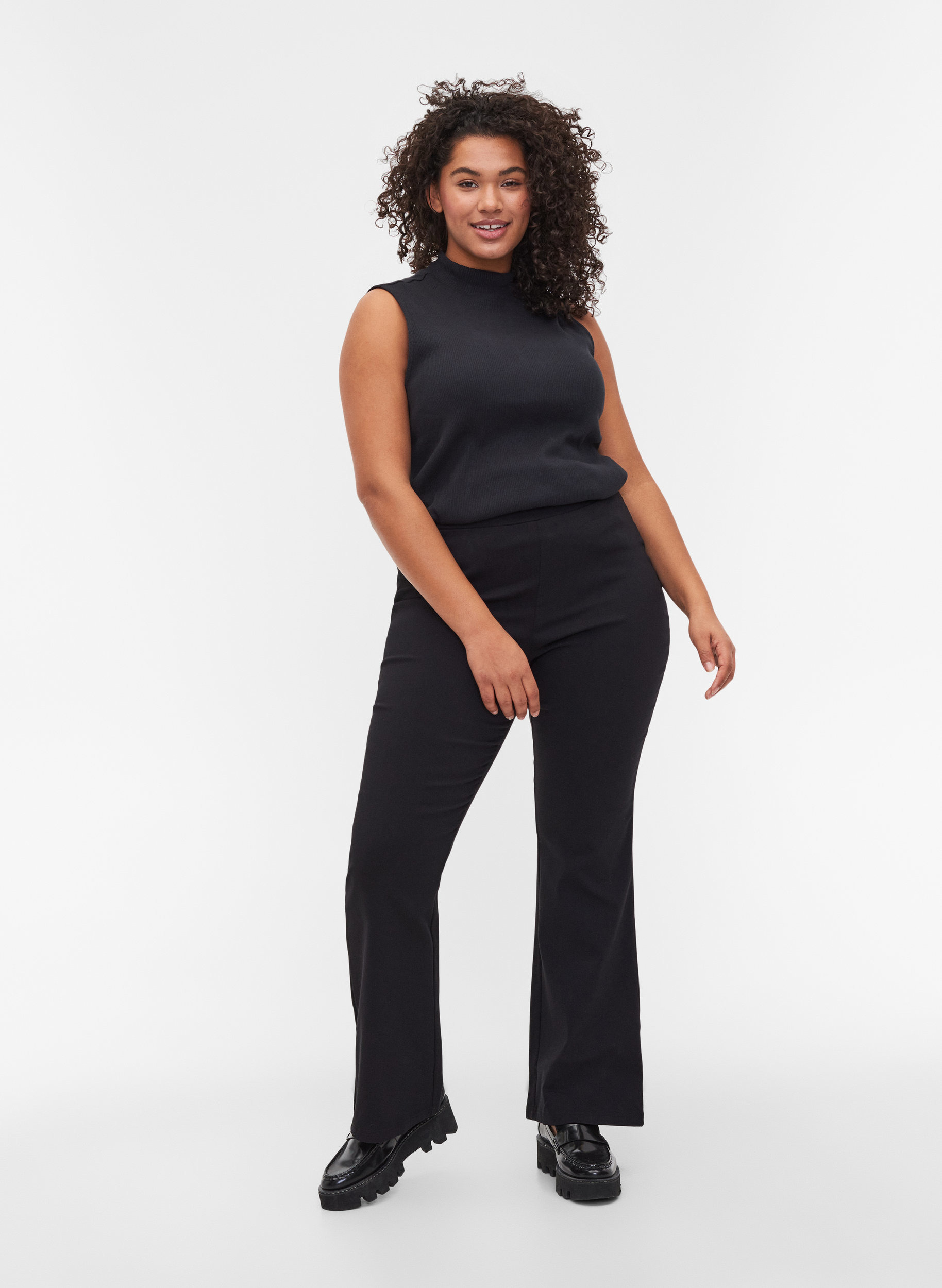 Flared Hose aus Viskosemischung, Black, Model