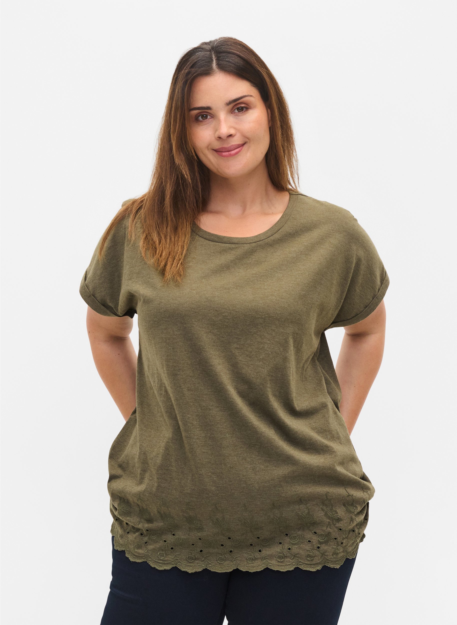 Kurzarm T-Shirt mit Lochstickerei, Ivy Green Mel., Model