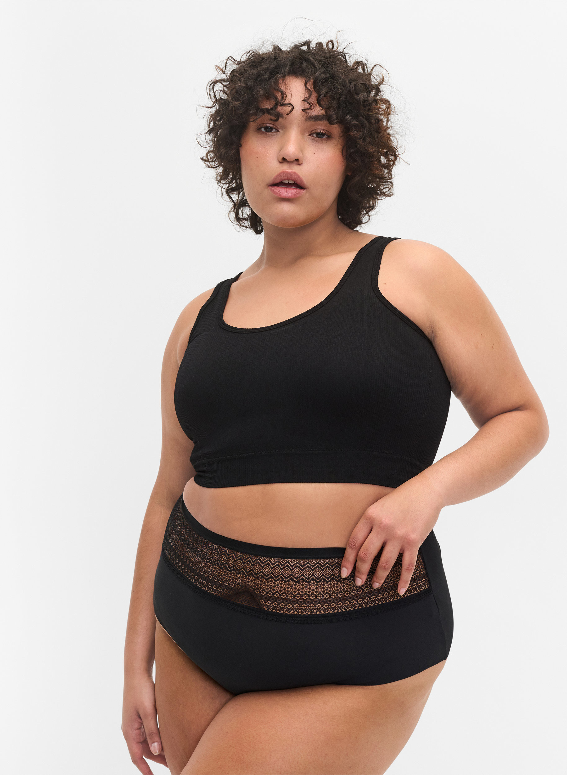 Slip mit extra hoher Taille, Black, Model