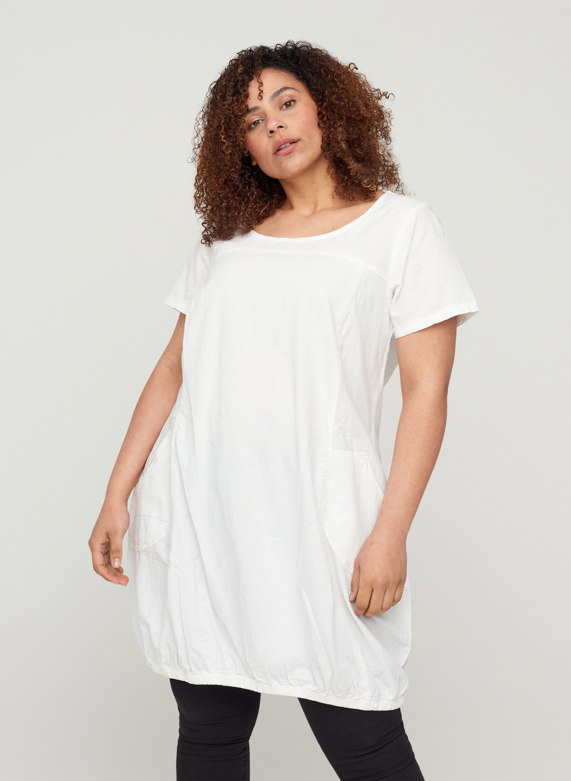 Kurzarm Kleid aus Baumwolle, White, Model image number 0