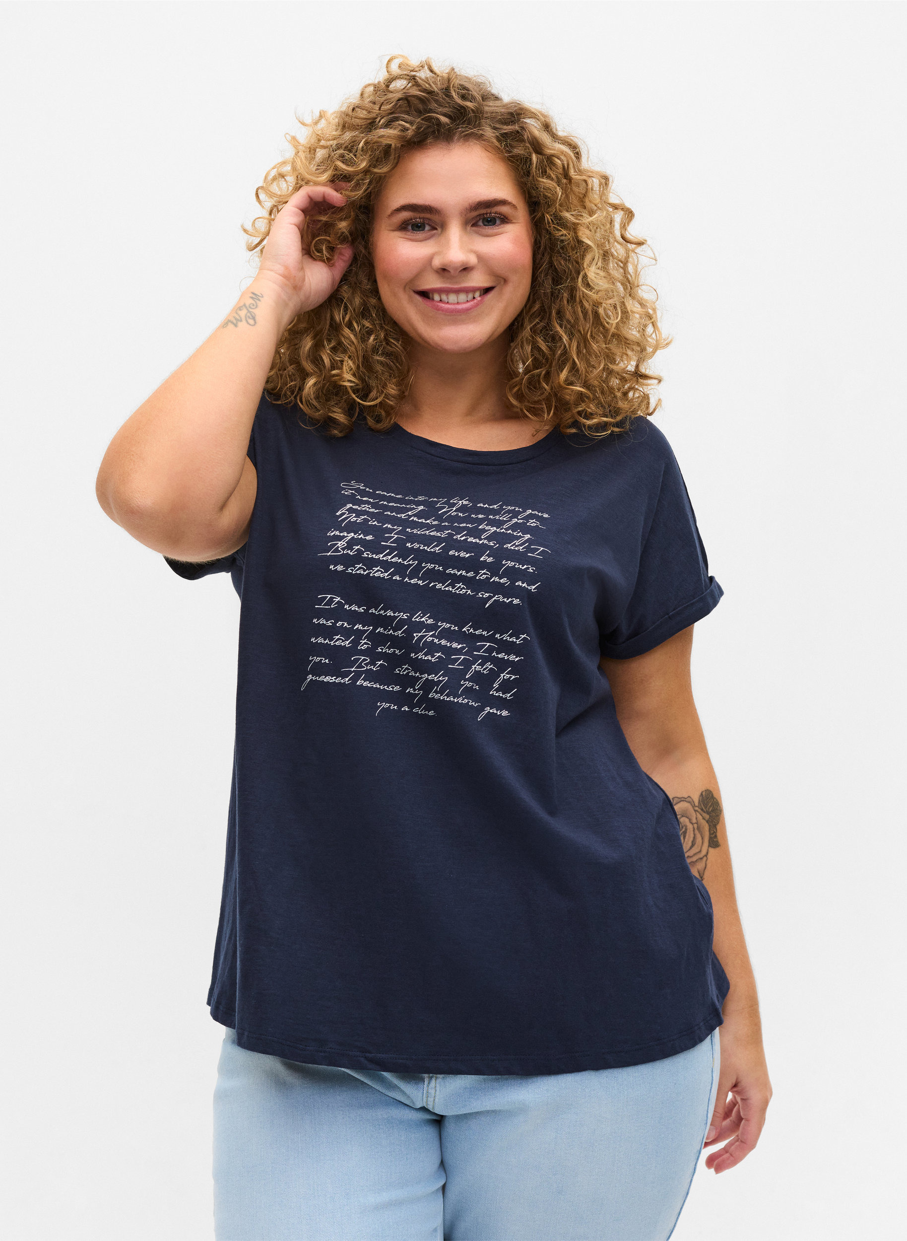 T-Shirt mit Aufdruck in Bio-Baumwolle, Navy Blazer Silver, Model