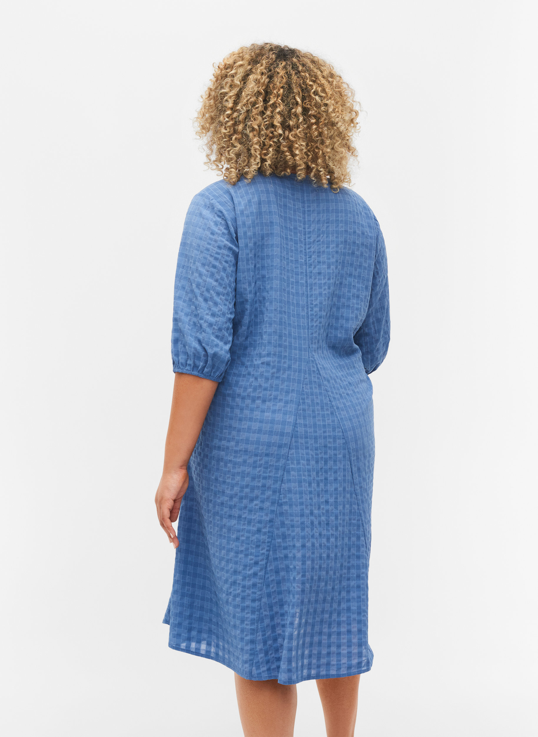 Kleid in Crêpe-Qualität mit V-Ausschnitt und Ballonärmeln, Moonlight Blue, Model image number 1