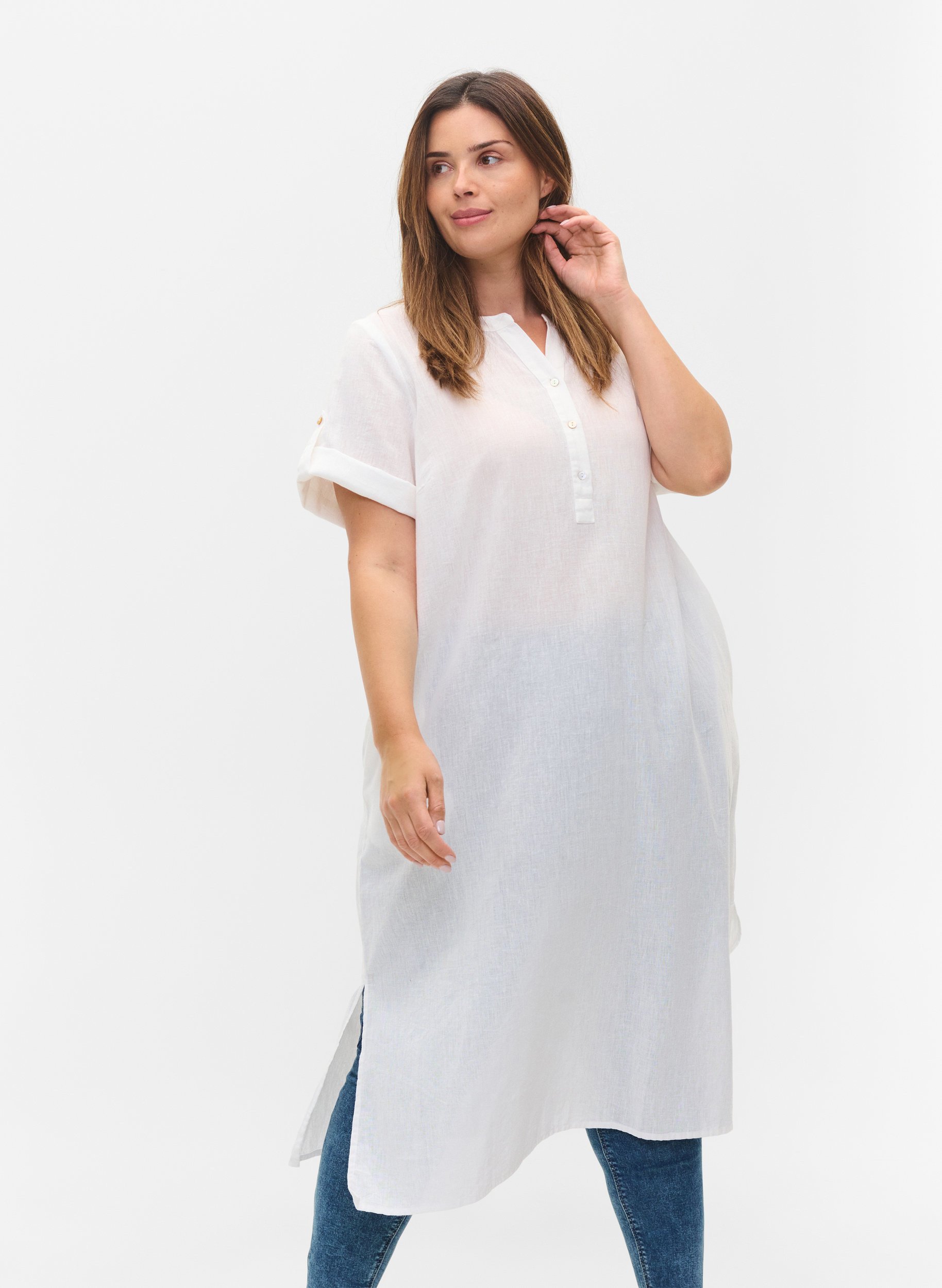 Langes kurzärmeliges Hemdkleid, White, Model