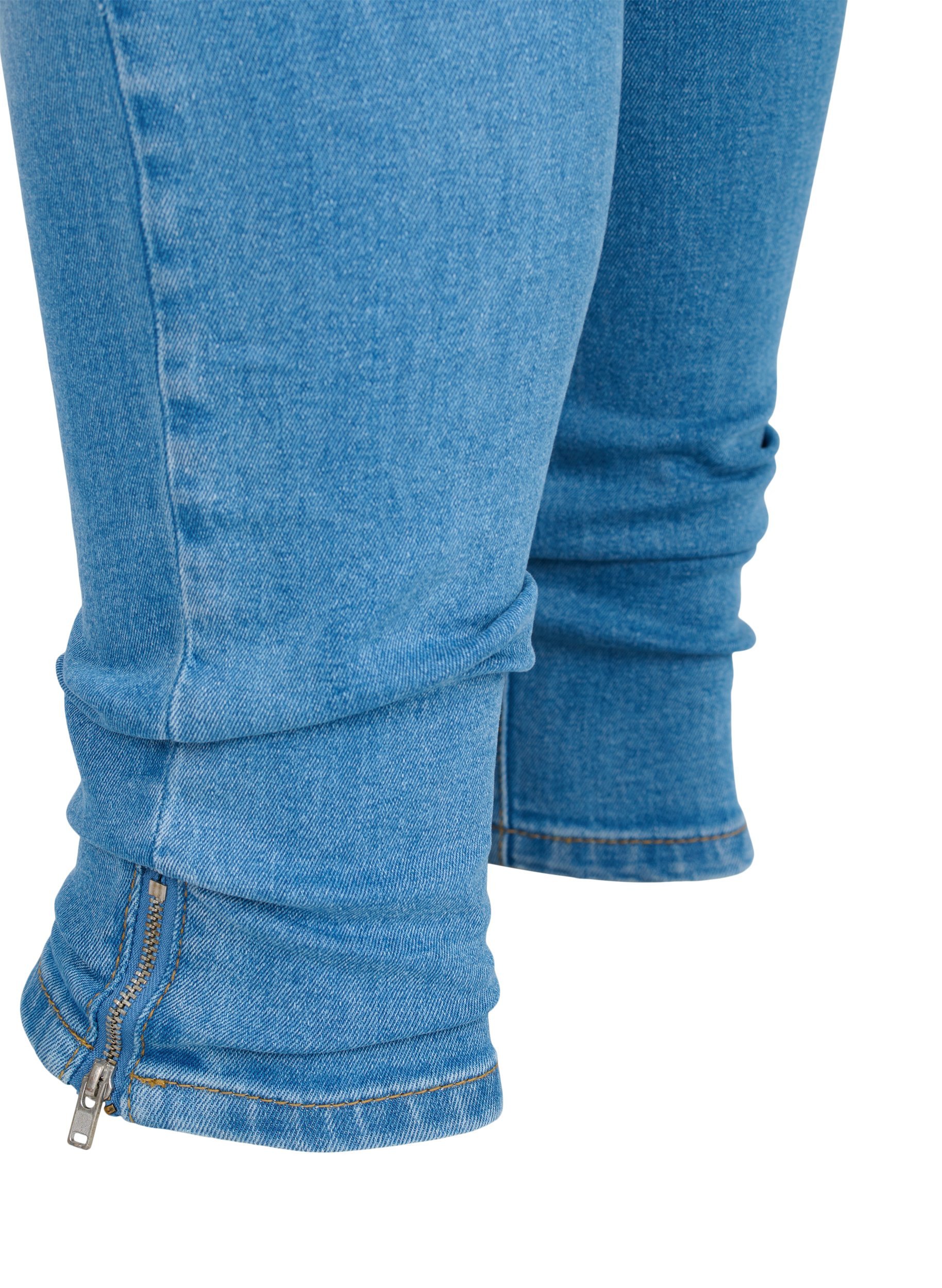 Super Slim Amy Jeans mit Reißverschluss, Light blue, Packshot image number 3