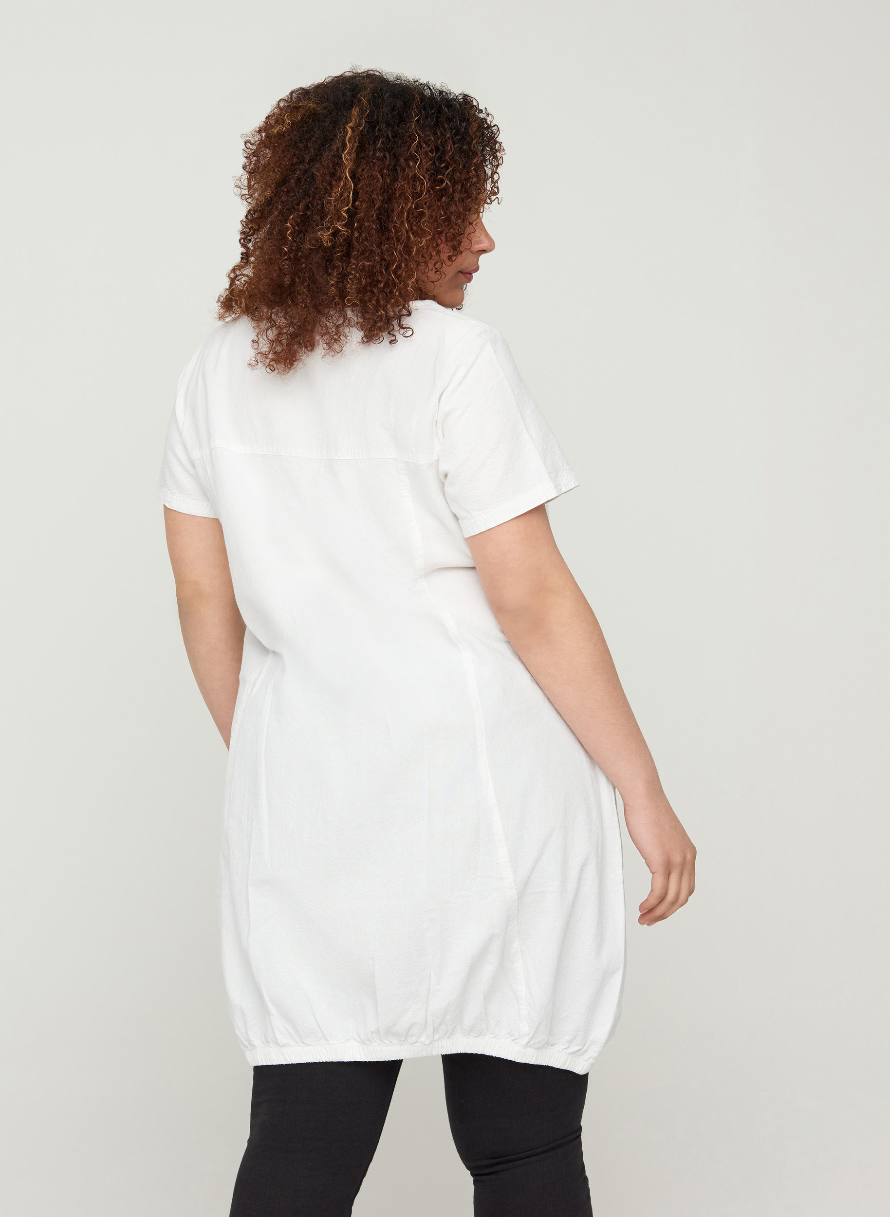 Kurzarm Kleid aus Baumwolle, White, Model image number 1