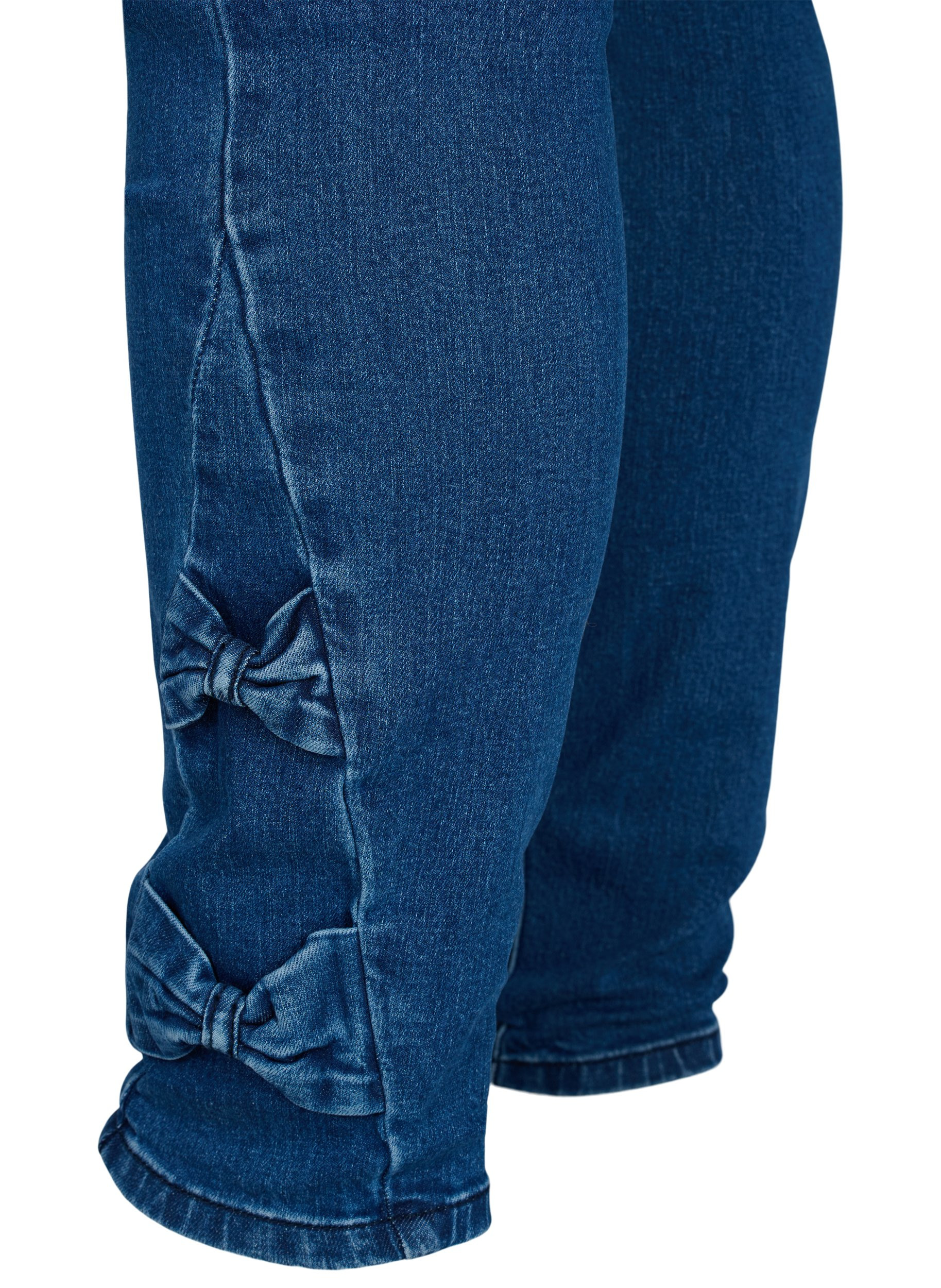 Super Slim Amy Jeans mit Schleife, Dark blue, Packshot image number 3