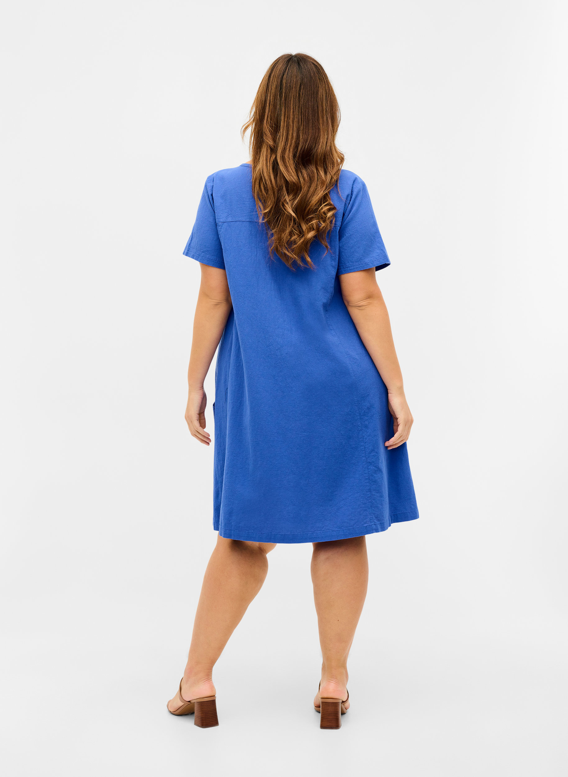 Kurzarm Kleid aus Baumwolle, Dazzling Blue, Model image number 1