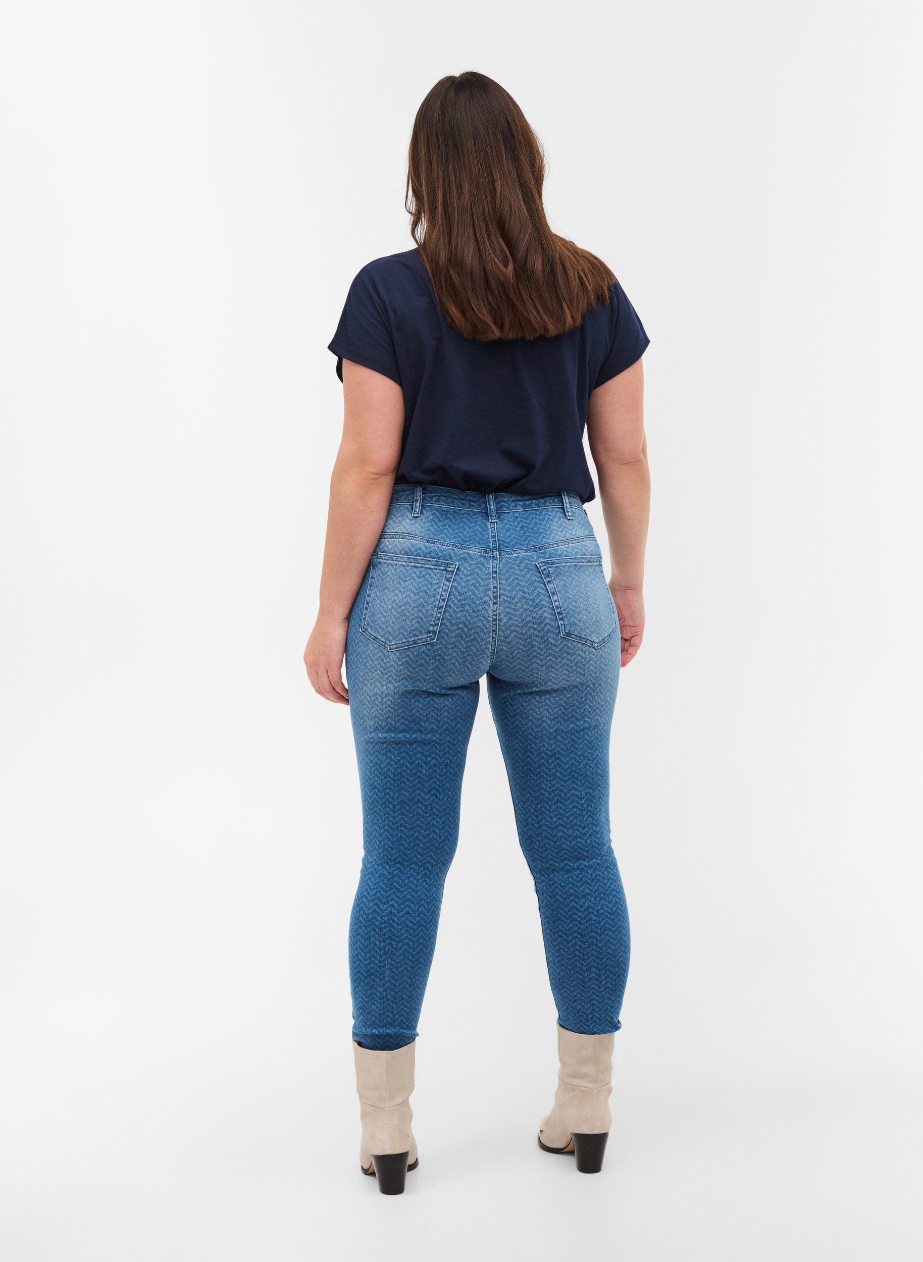 Bedruckte Amy Jeans mit hoher Taille, Ethnic Print, Model image number 1
