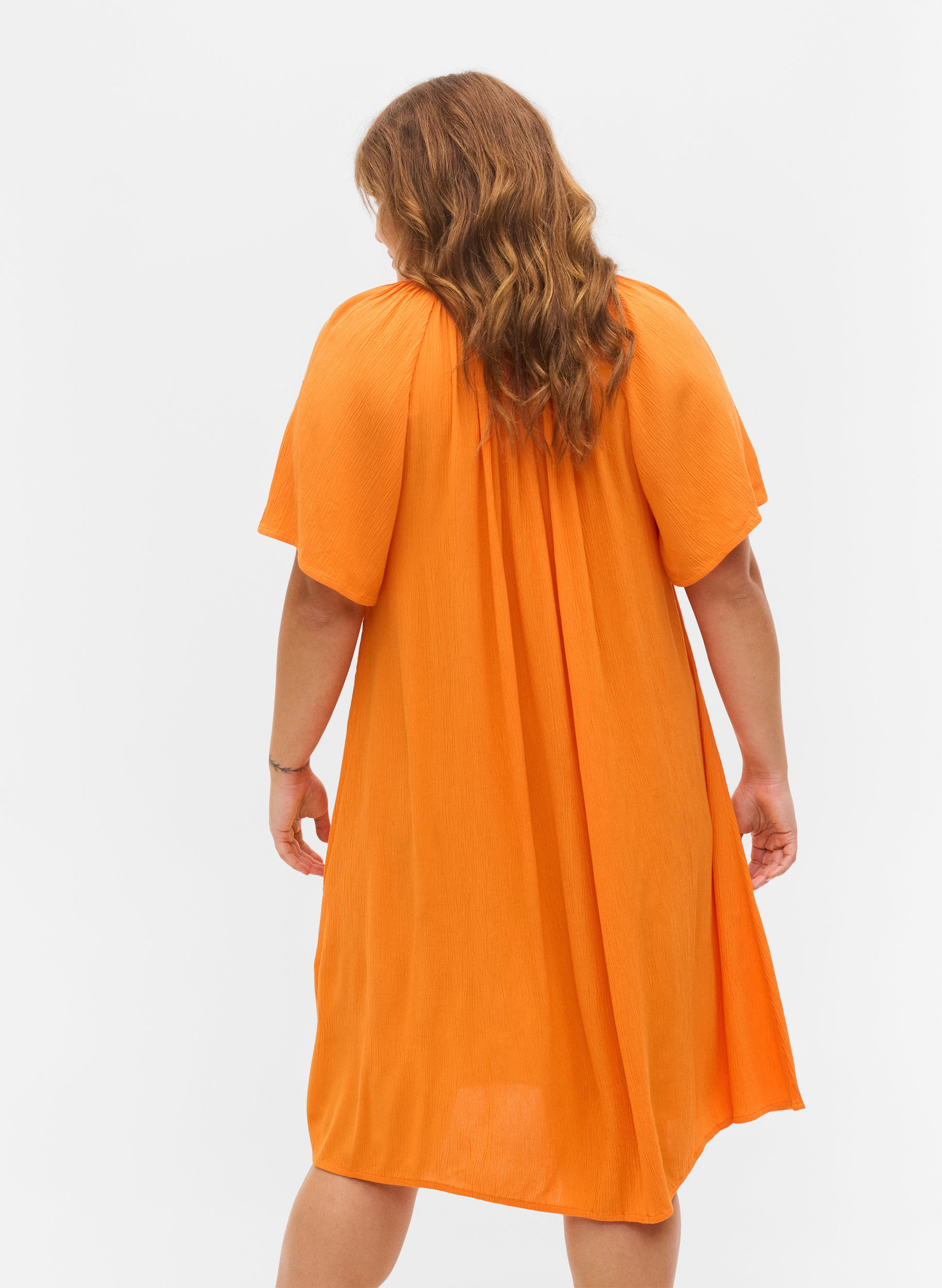 Kurzärmeliges Kleid aus Viskose, Orange Peel, Model image number 1
