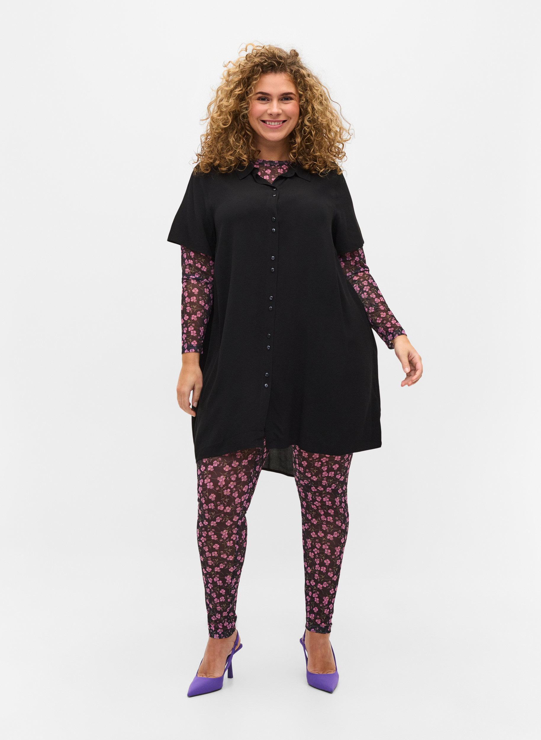 Mesh-Leggings in tollem Print, Flower AOP, Model