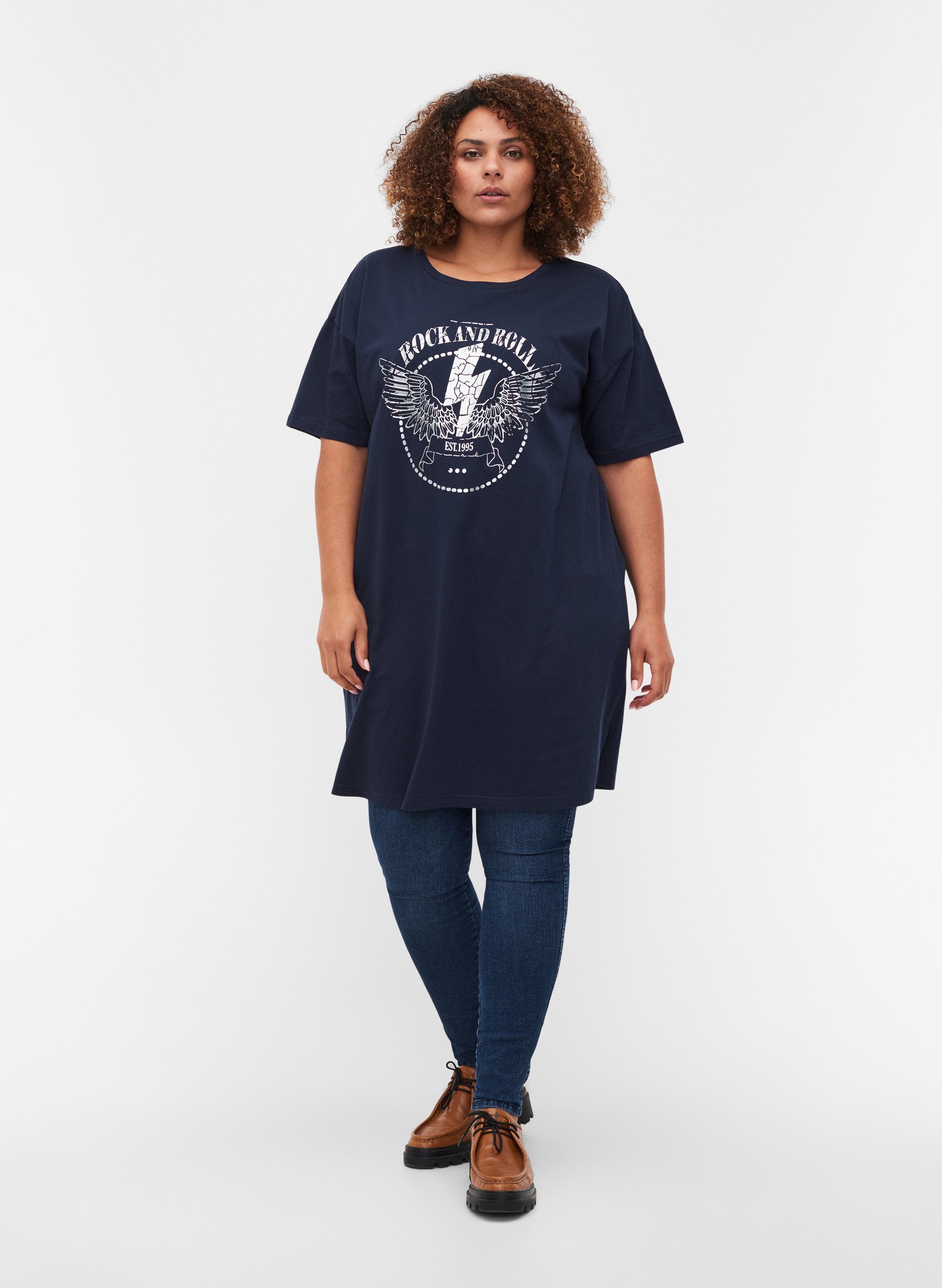 T-Shirt-Kleid aus Baumwolle mit Printdetails, Navy Blazer, Model image number 2
