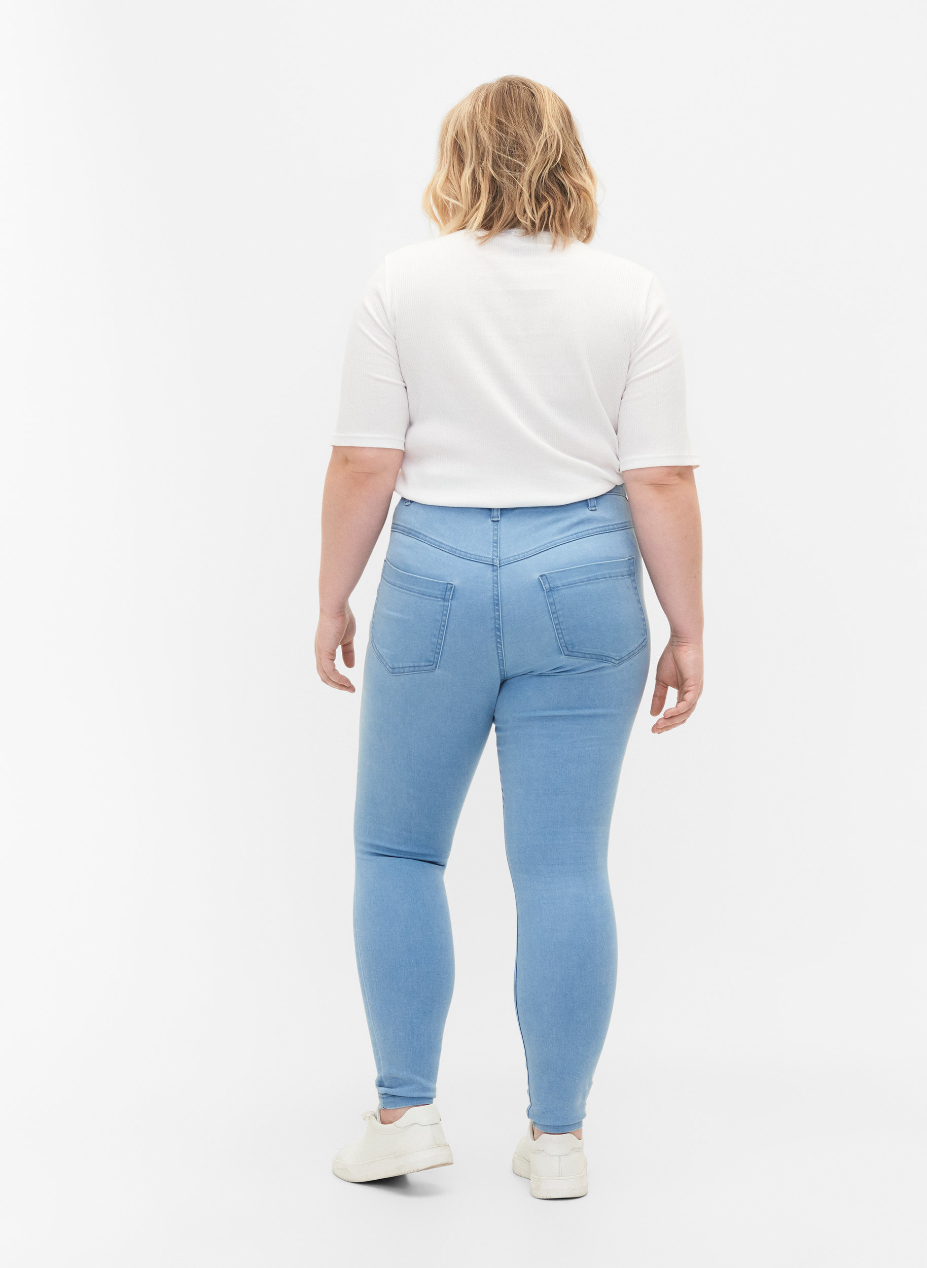 Super Slim Amy Jeans mit hoher Taille, Ex Lt Blue, Model image number 1