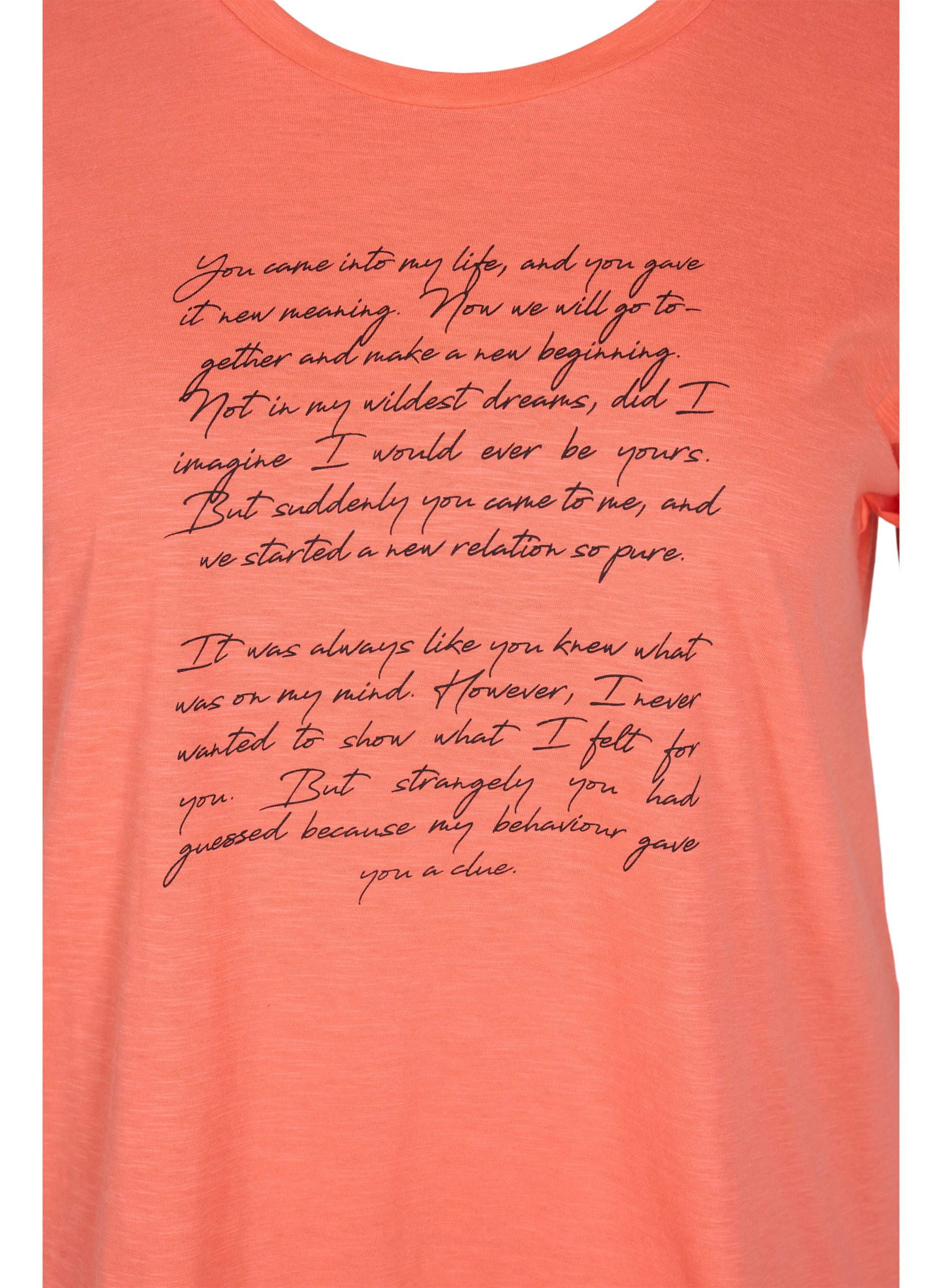 T-Shirt mit Aufdruck in Bio-Baumwolle, Living Coral Text, Packshot image number 2
