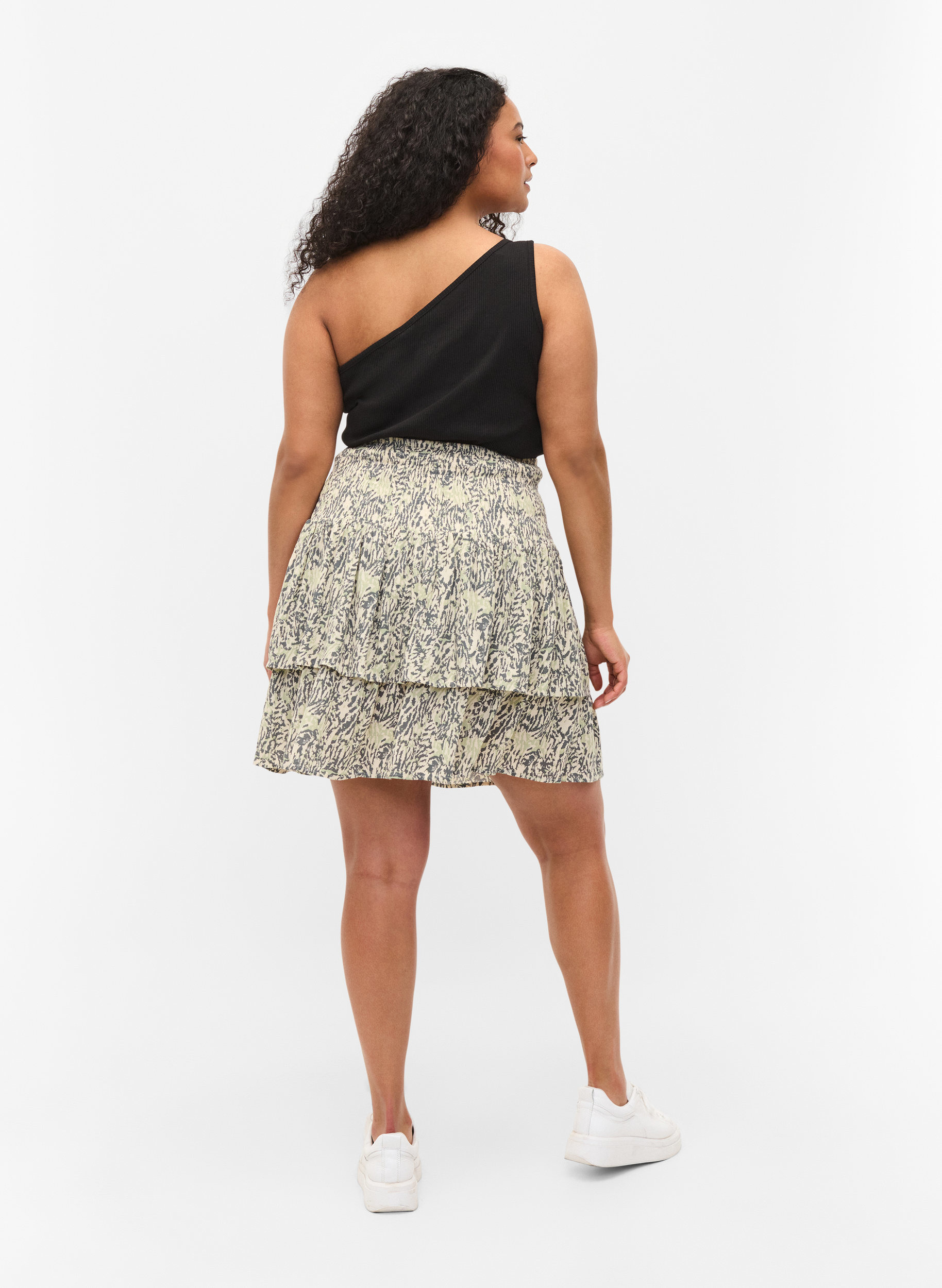Rock aus Viskose mit Print und Smock, Balsam Green AOP, Model