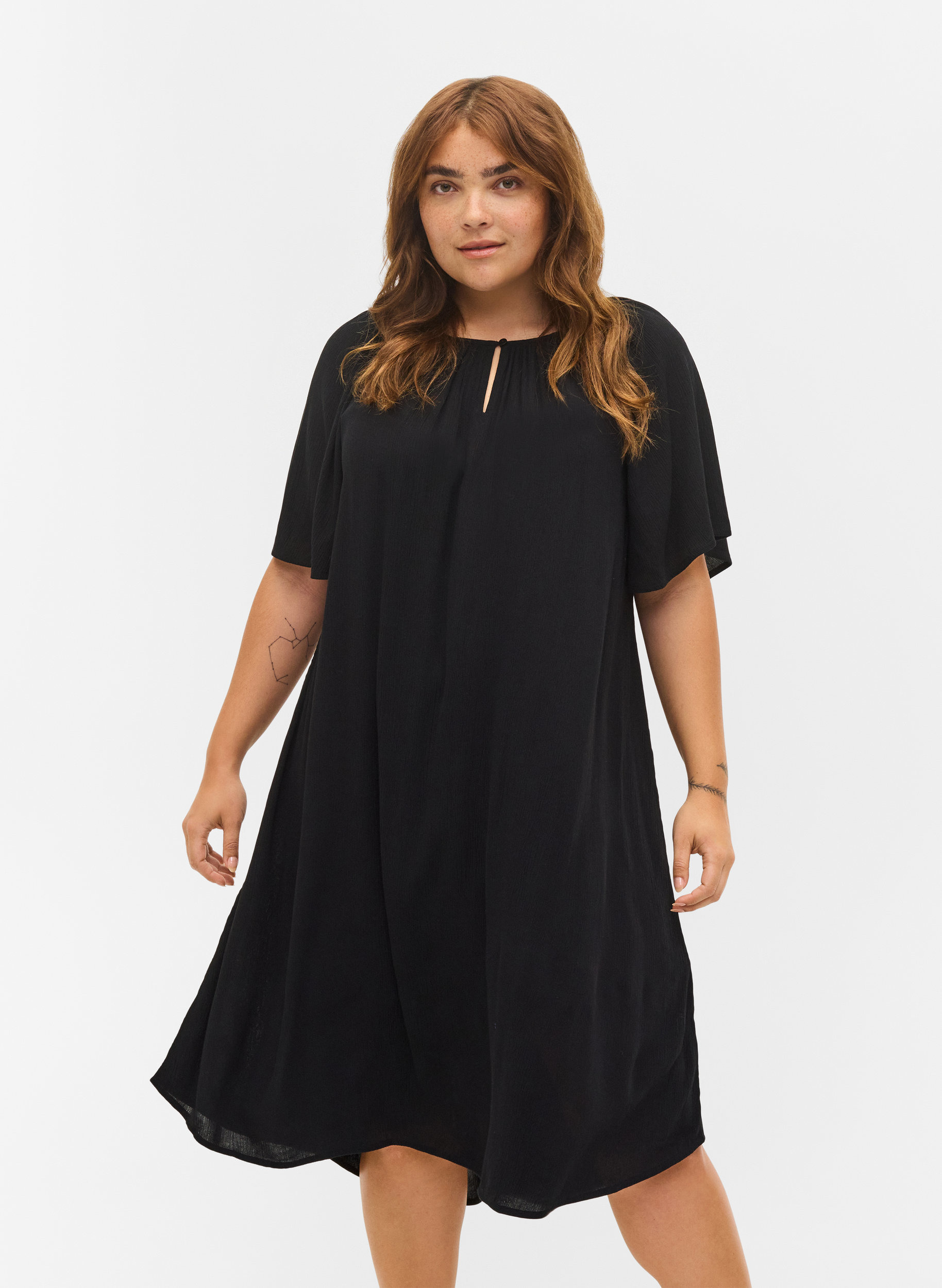 Kurzärmeliges Kleid aus Viskose, Black, Model