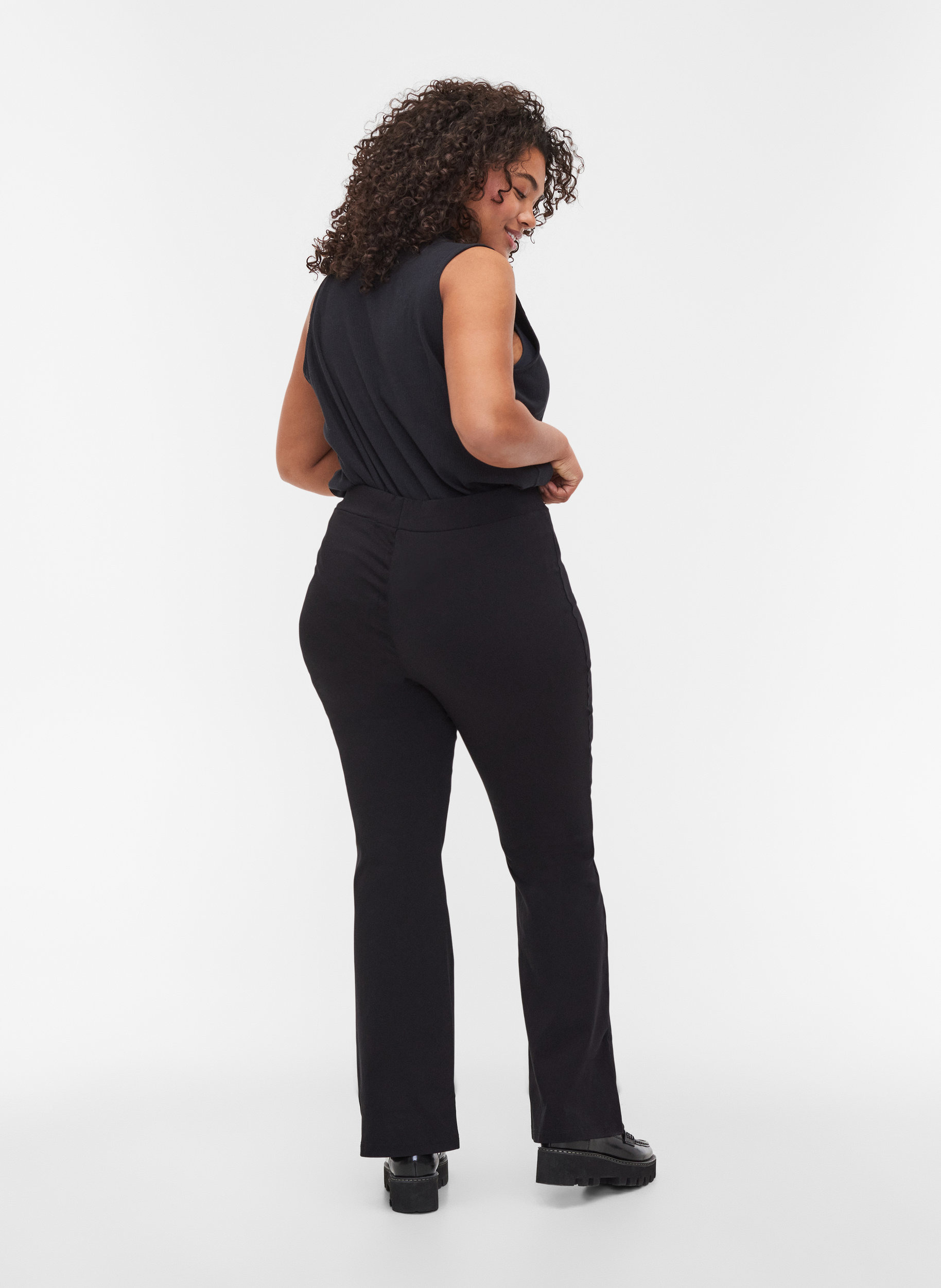 Flared Hose aus Viskosemischung, Black, Model