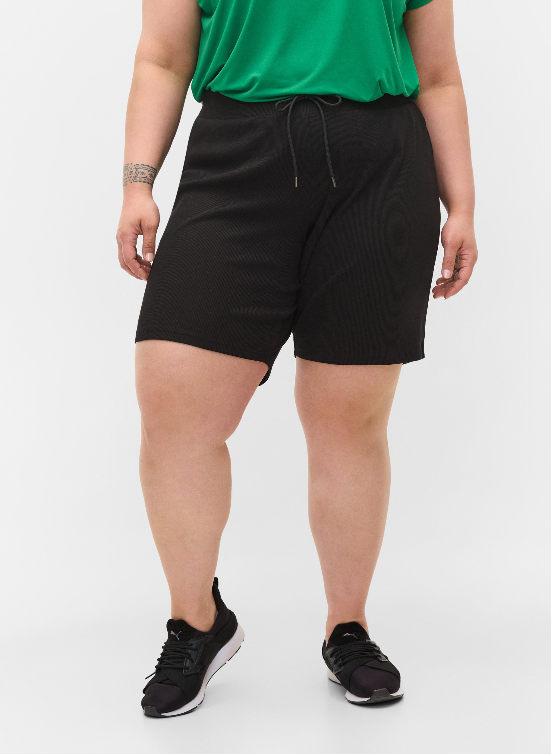 Lockere Shorts mit Ripp, Black, Model image number 2