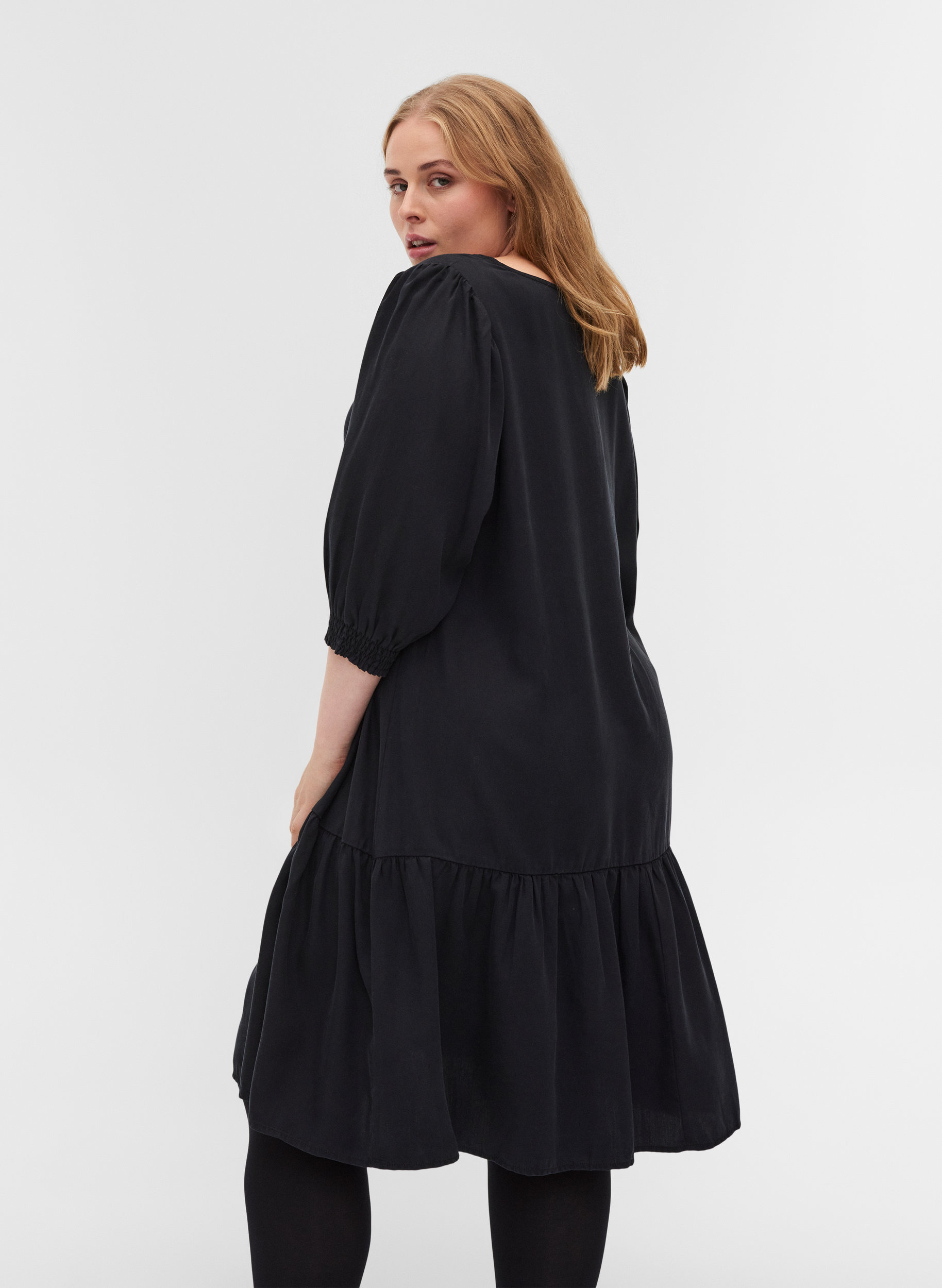 Kleid mit V-Ausschnitt und Smock, Black, Model image number 1