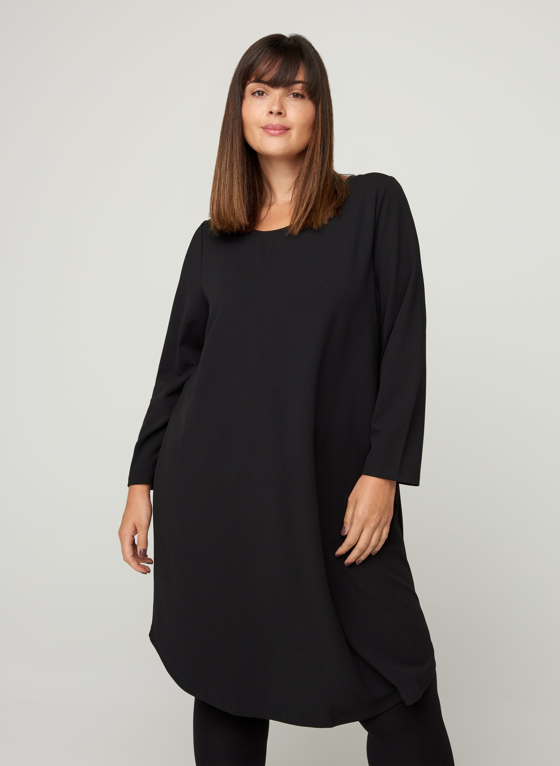 Einfarbiges Kleid mit A-Linie, Black, Model