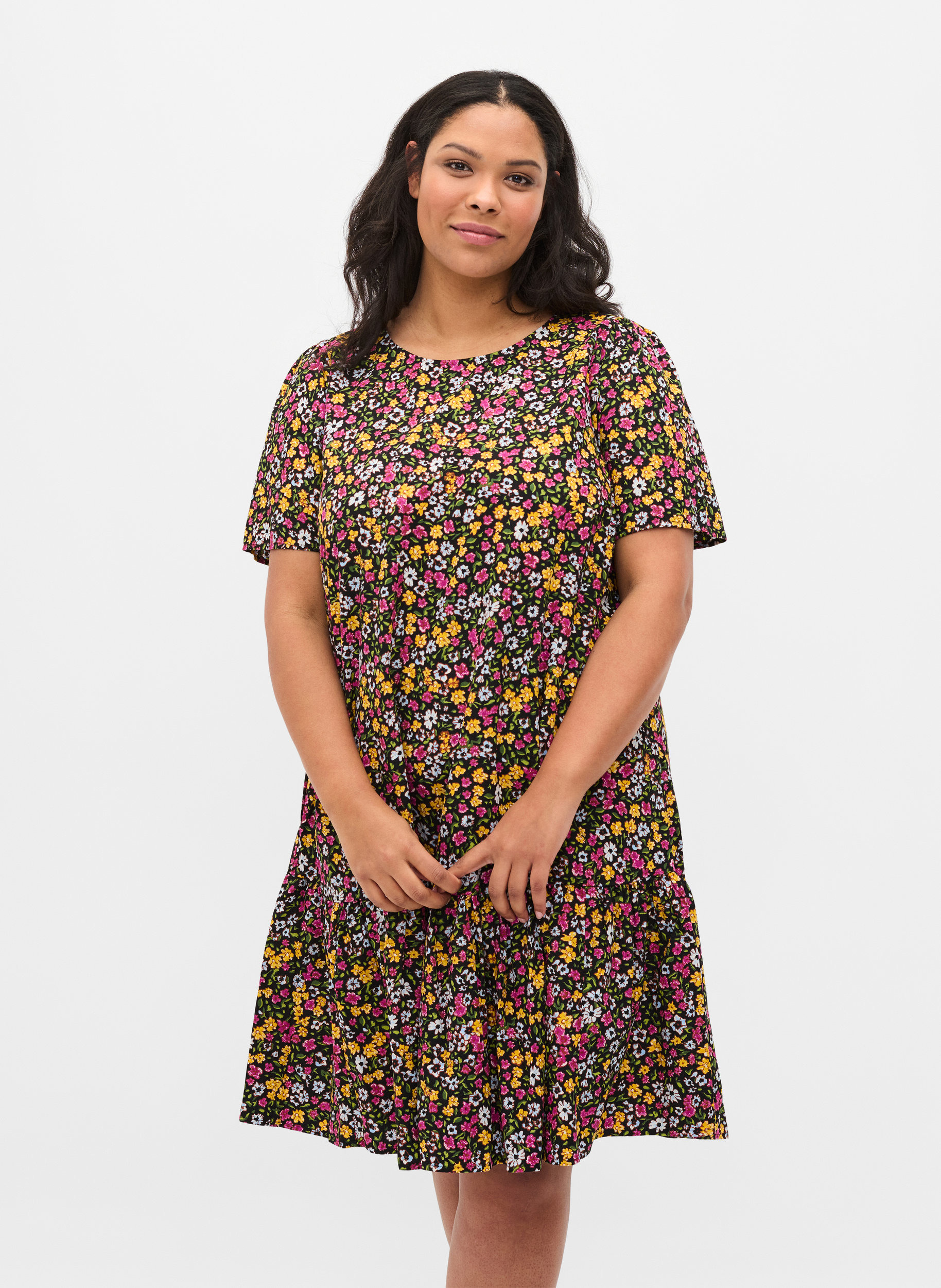 Kleid mit Blumenprint aus Bio-Baumwolle, Black Flower AOP, Model