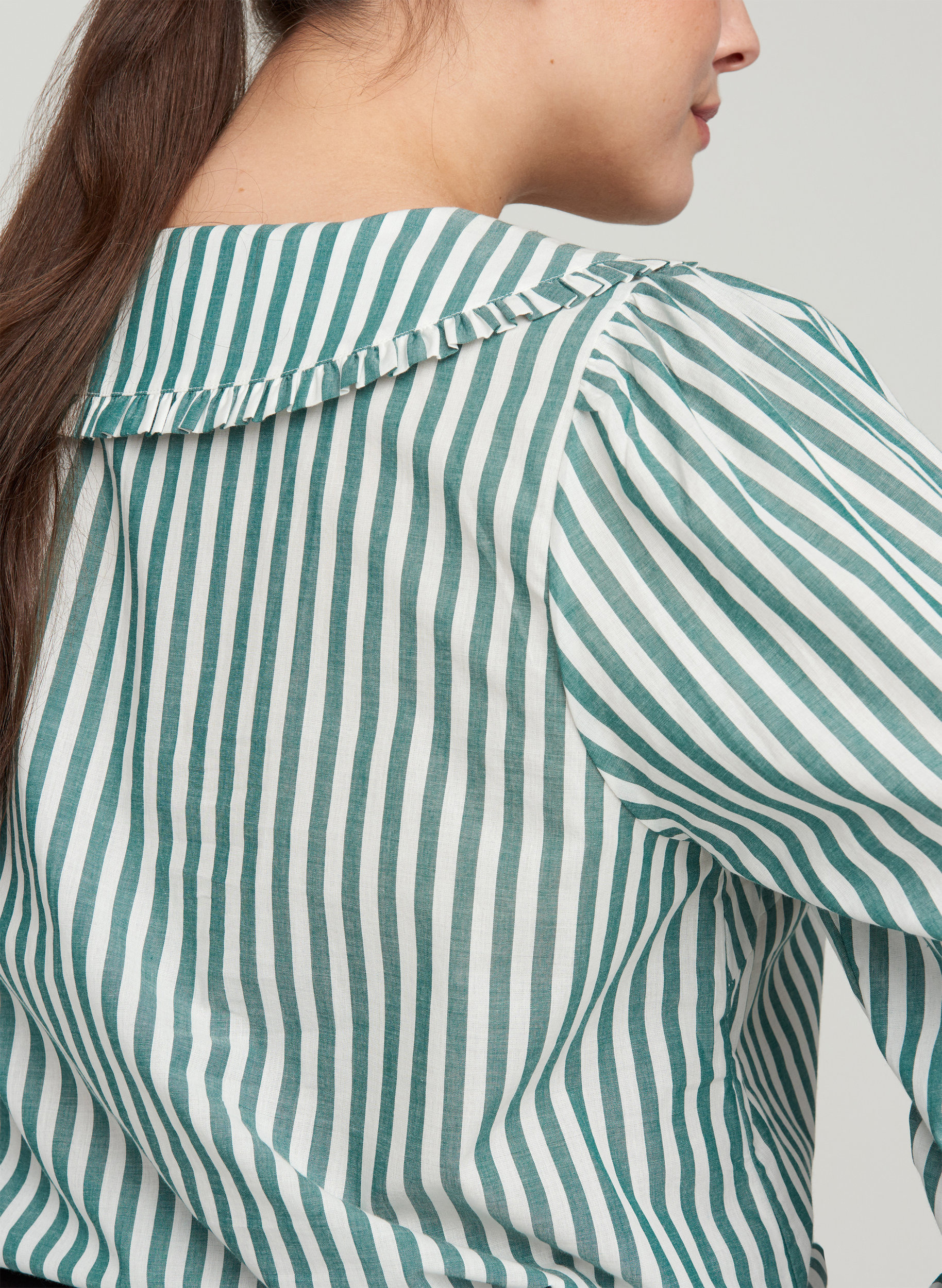 Gestreifte Hemdbluse aus Baumwolle, Green Stripe , Model image number 2